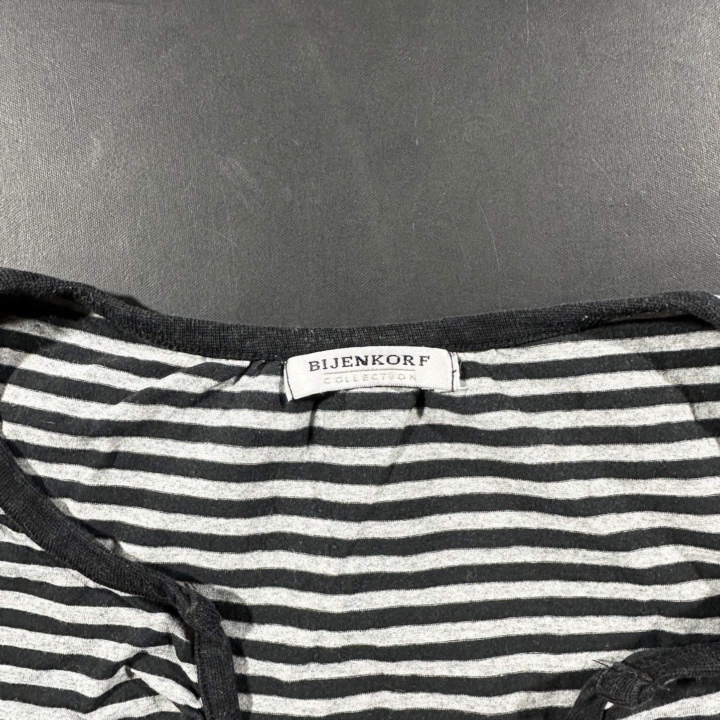 T-shirt - Black & Gray - Size M