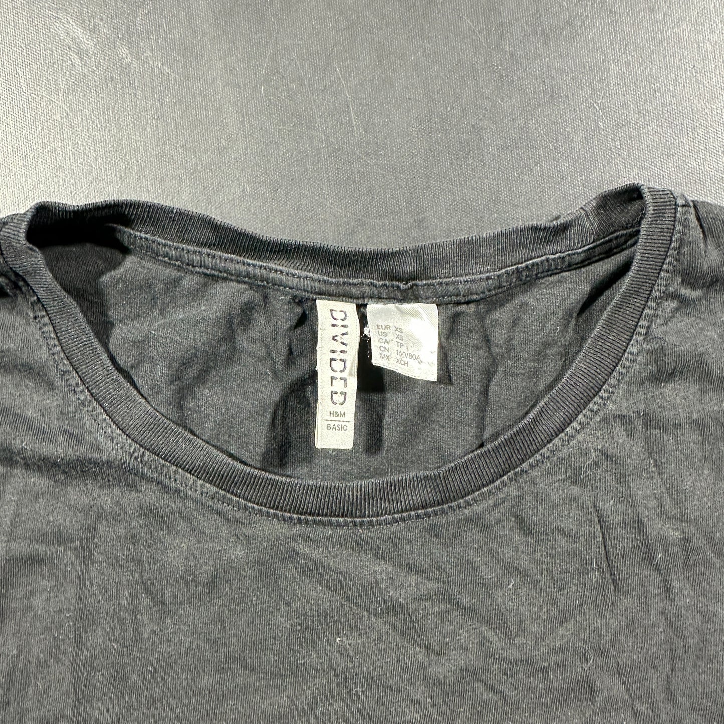 T-shirt - Charcoal - Size XS