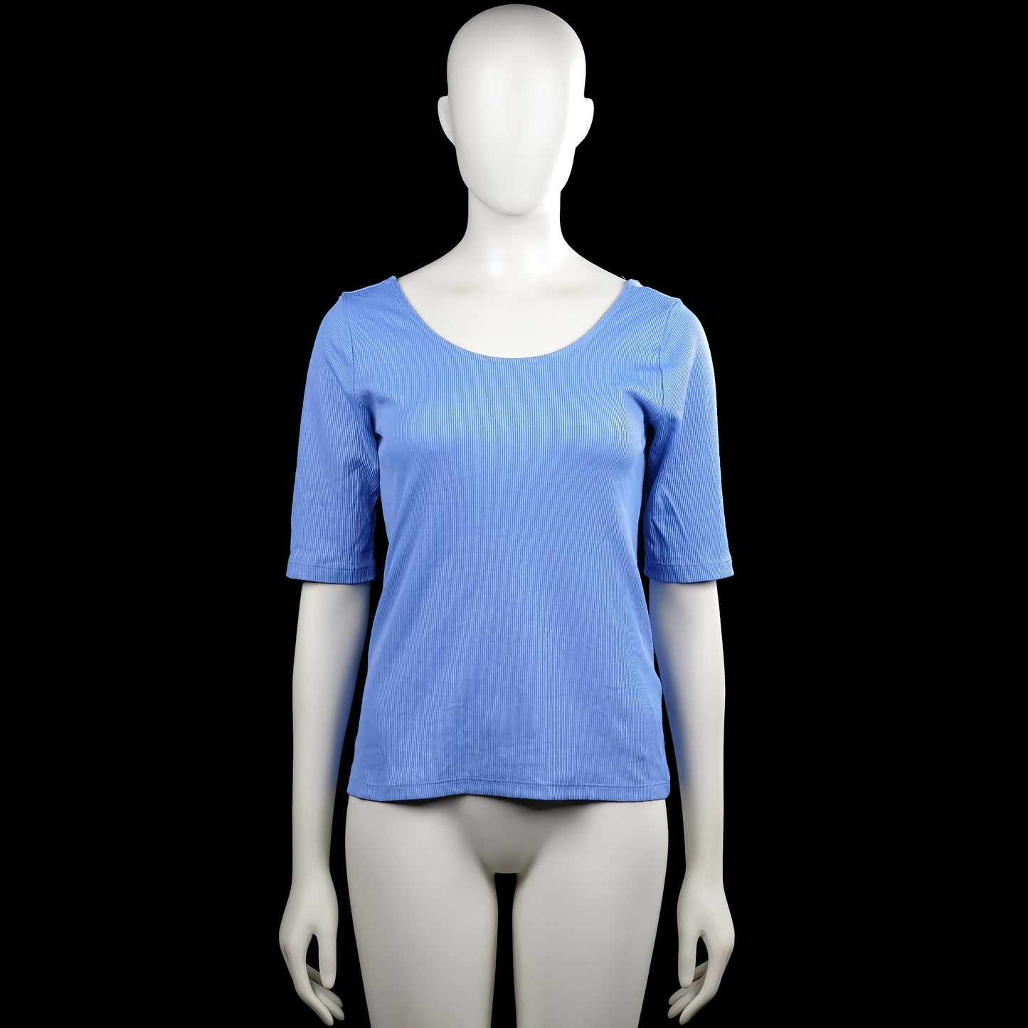 Vero Moda - T-shirt - Light Blue - Size S - Light blue solid top with a scoop neckline and three-quarter sleeves. Features plain cuffs and a straight hem.