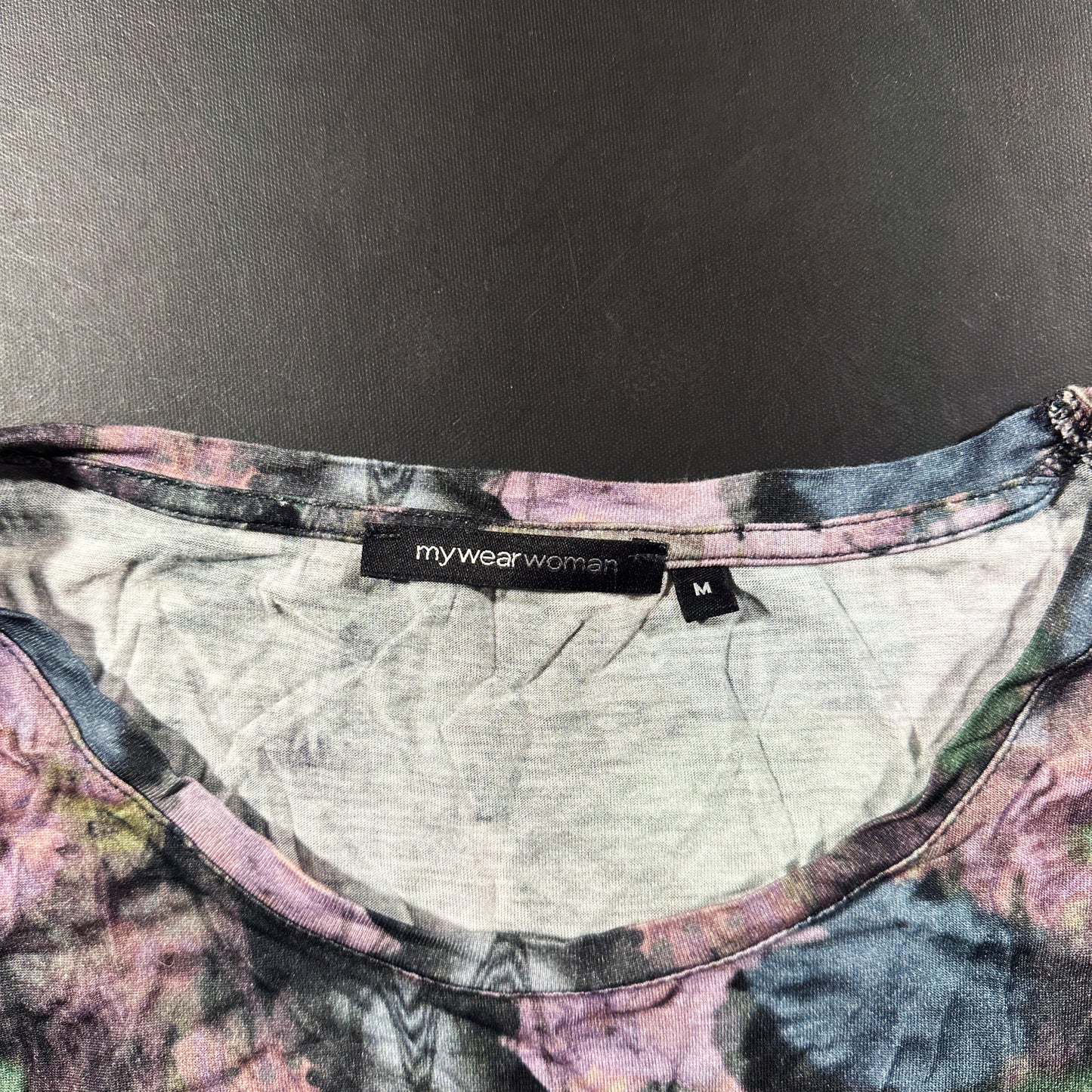 T-shirt - Purple & Black - Size M