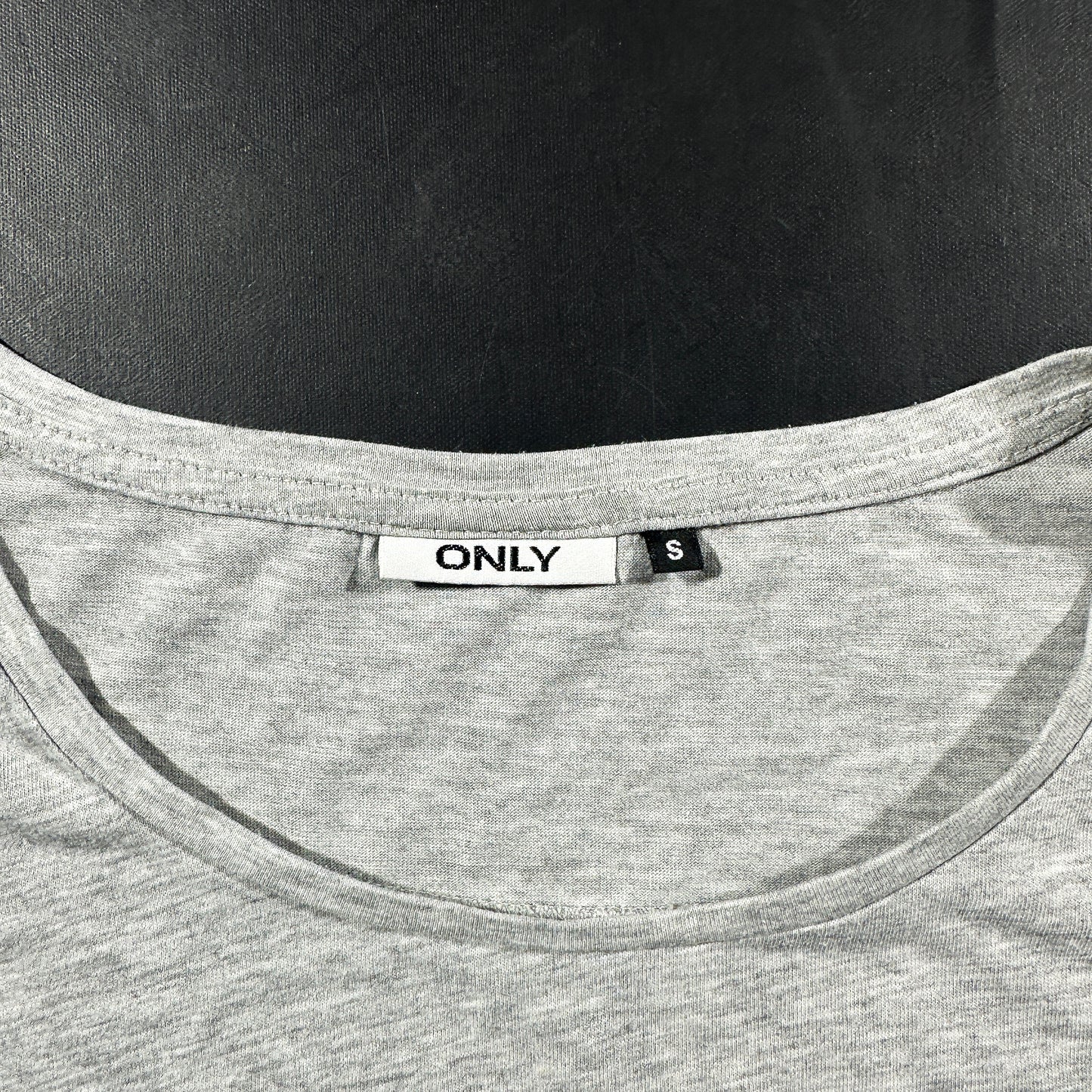 T-shirt - Light Gray & White - Size S