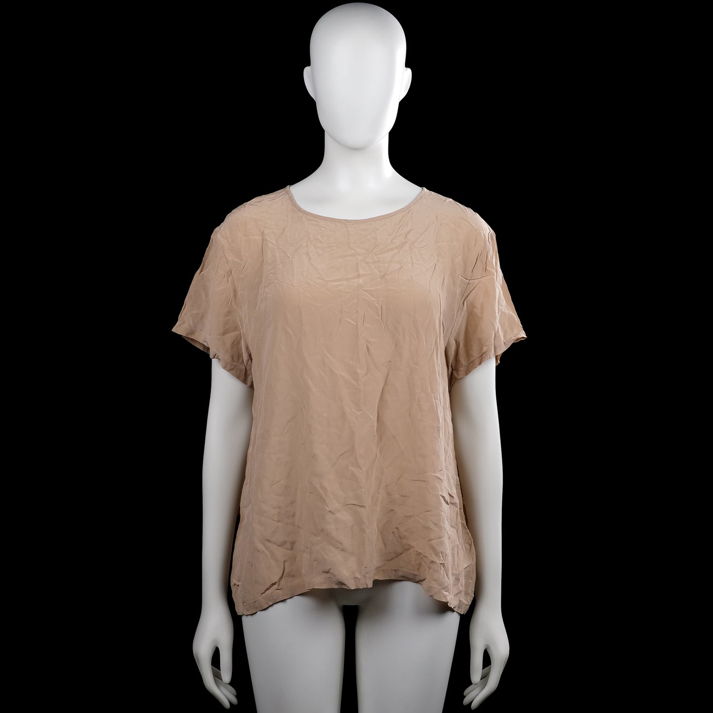 Wera - T-shirt - Taupe - Size 44 - Taupe solid top with a round neckline and short sleeves with plain cuffs. Curved hem and a short button placket at the back neckline.