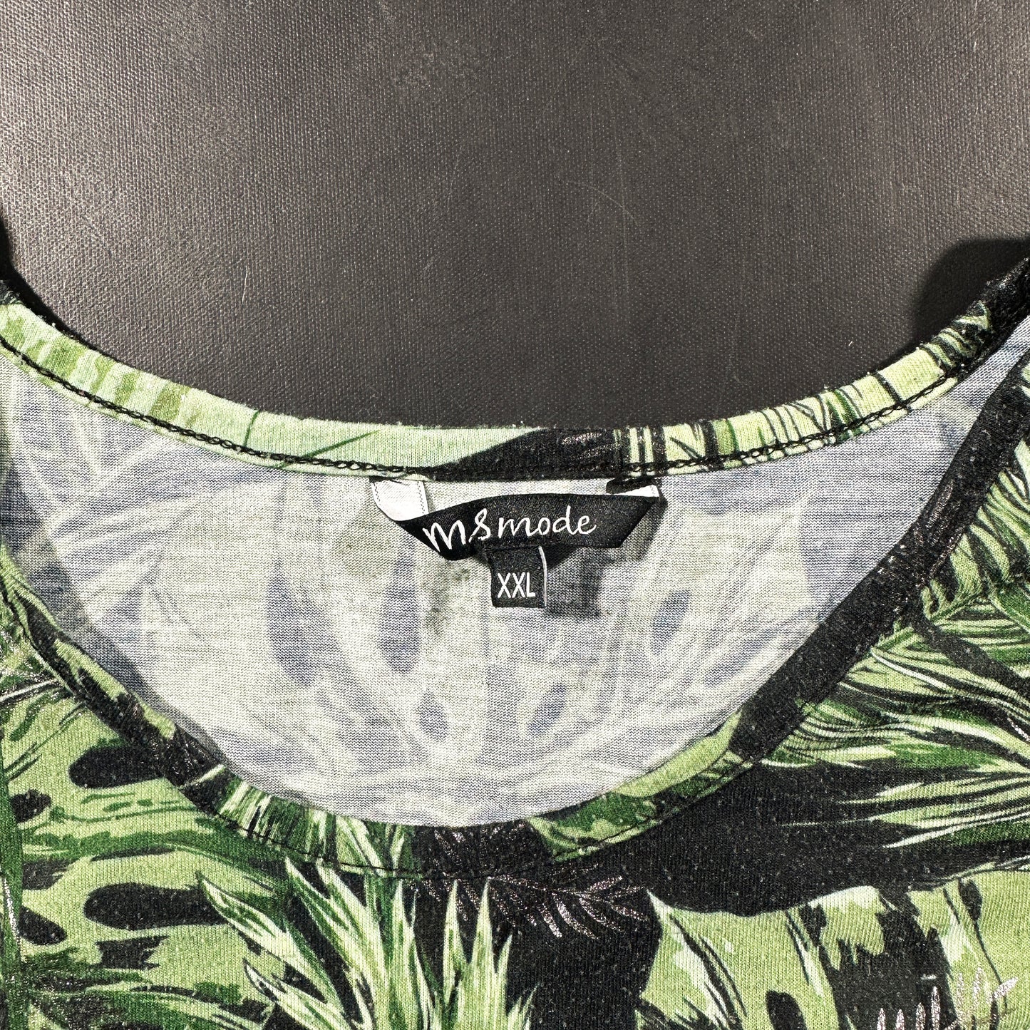 T-shirt - Black & Forest Green - Size XXL