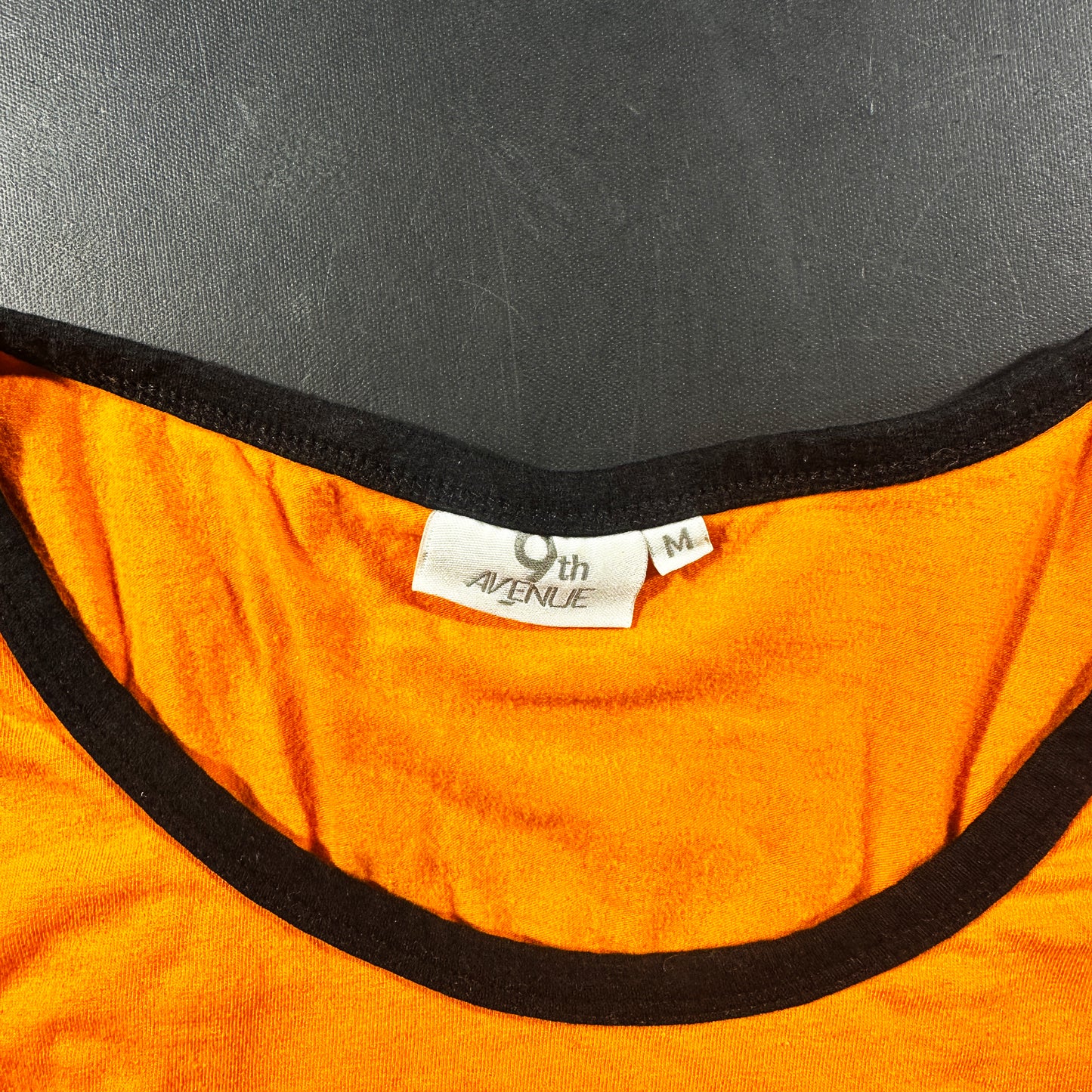 T-shirt - Orange & Black - Size M