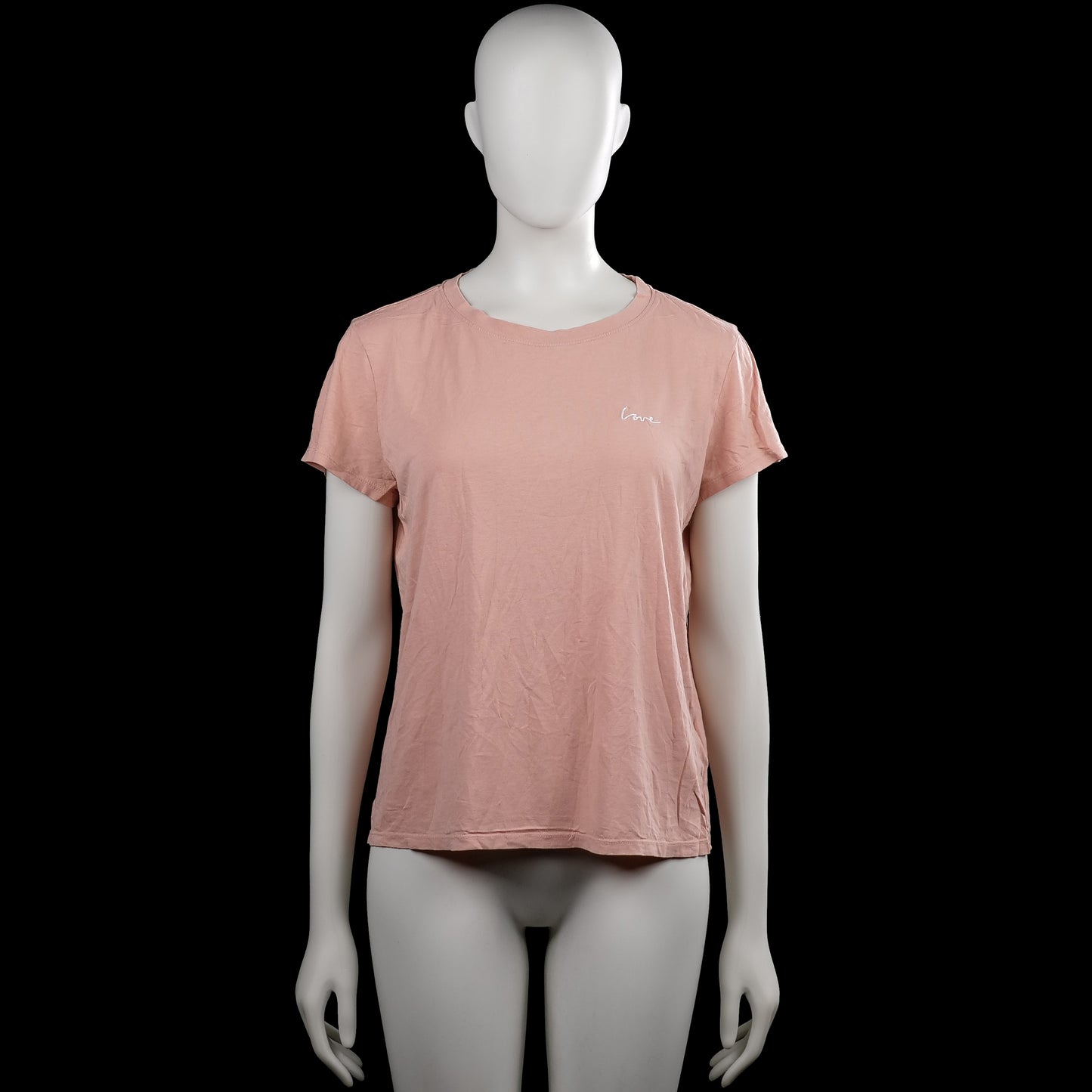 H&M Divided - T-shirt - Pink - Size M - Solid pink T-shirt with a round neck and short sleeves. Straight hem with a small white text detail on the chest.