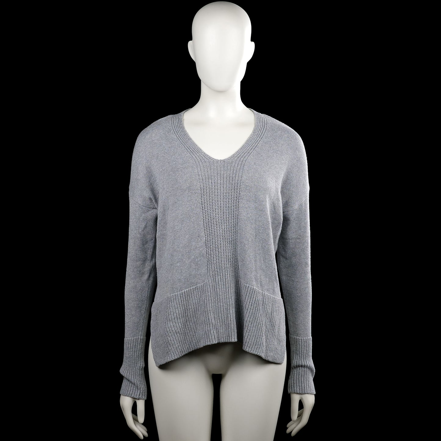 Esprit - Long-sleeve top - Gray - Size XS - Gray solid knit top with a V-neck and long sleeves. Features ribbed cuffs and a ribbed straight hem with side slits.