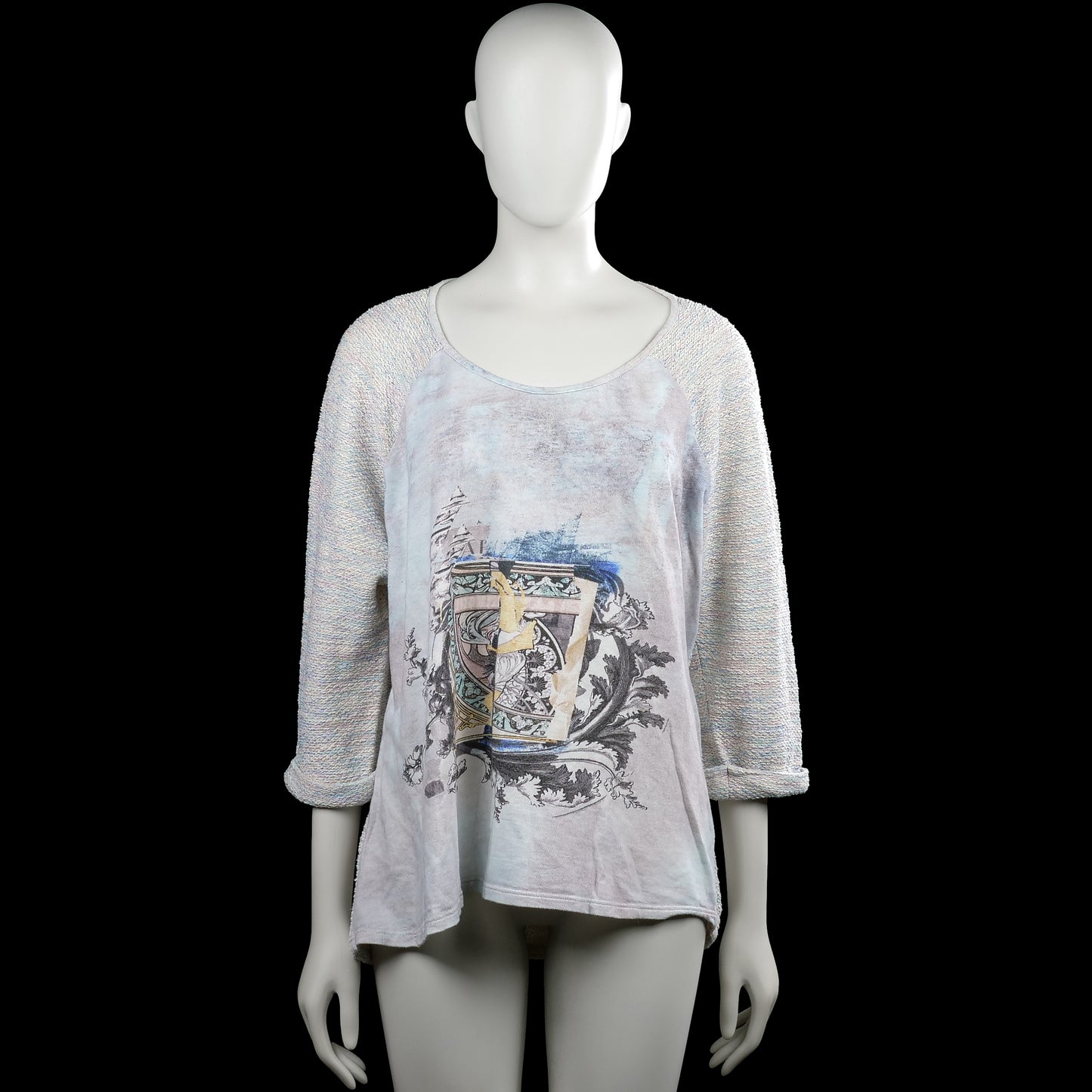 Etam - Long-sleeve top - Ivory & Light Blue - Size XXL - Ivory and light blue top with a scoop neckline and three-quarter sleeves with plain cuffs. Features a printed graphic on the front and a straight hem.
