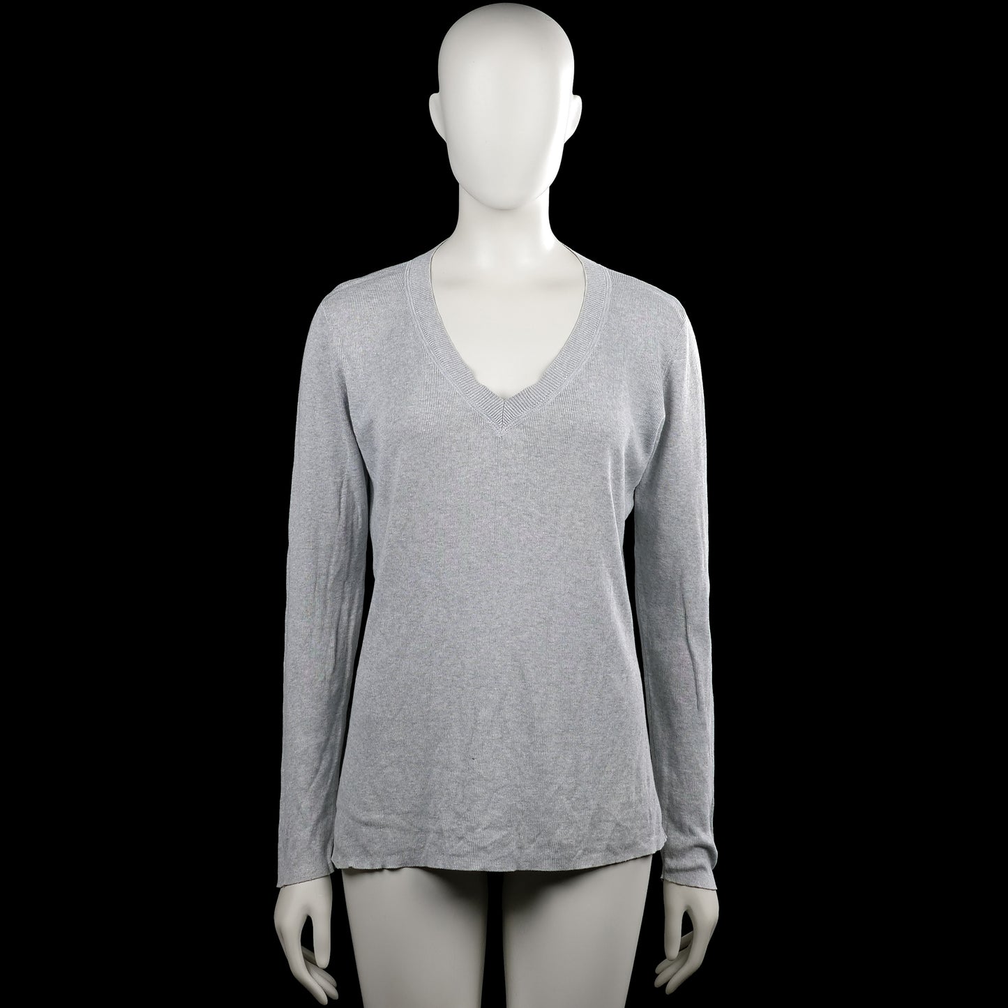 Marie lund - Long-sleeve top - Light Gray - Size M - Light gray solid top with a V-neck and long sleeves. Straight hem and plain cuffs.