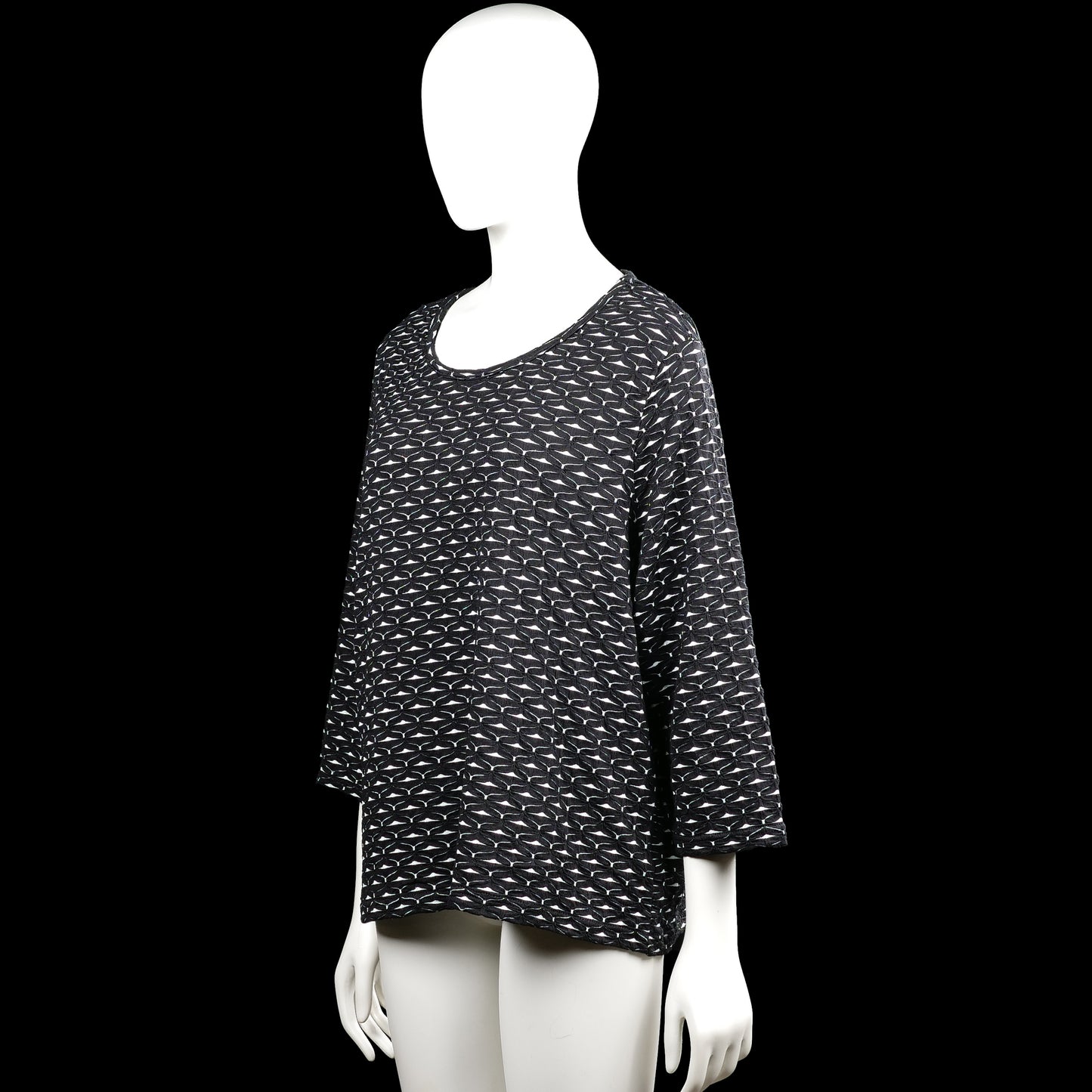 T-shirt - Black & White - Size XL