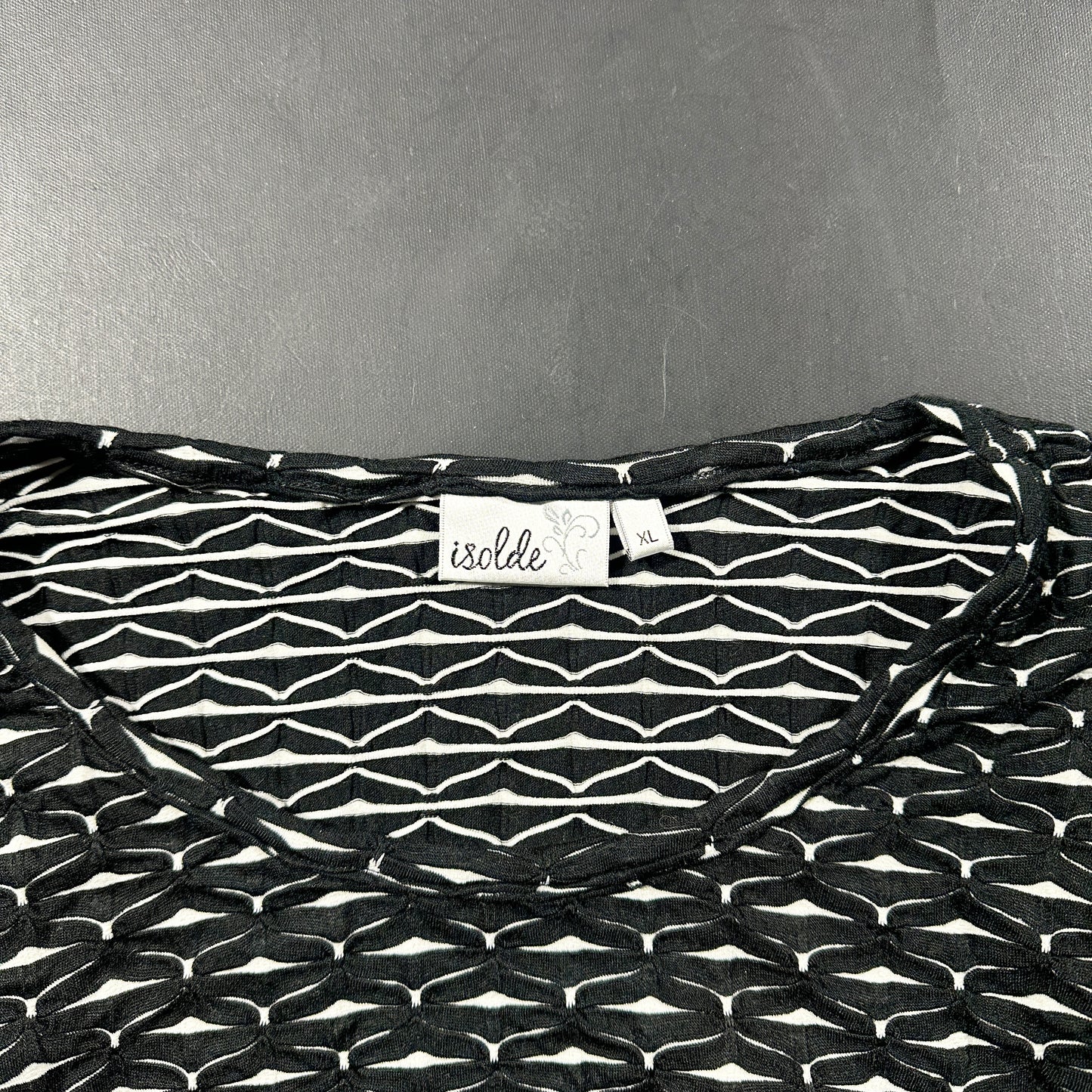 T-shirt - Black & White - Size XL