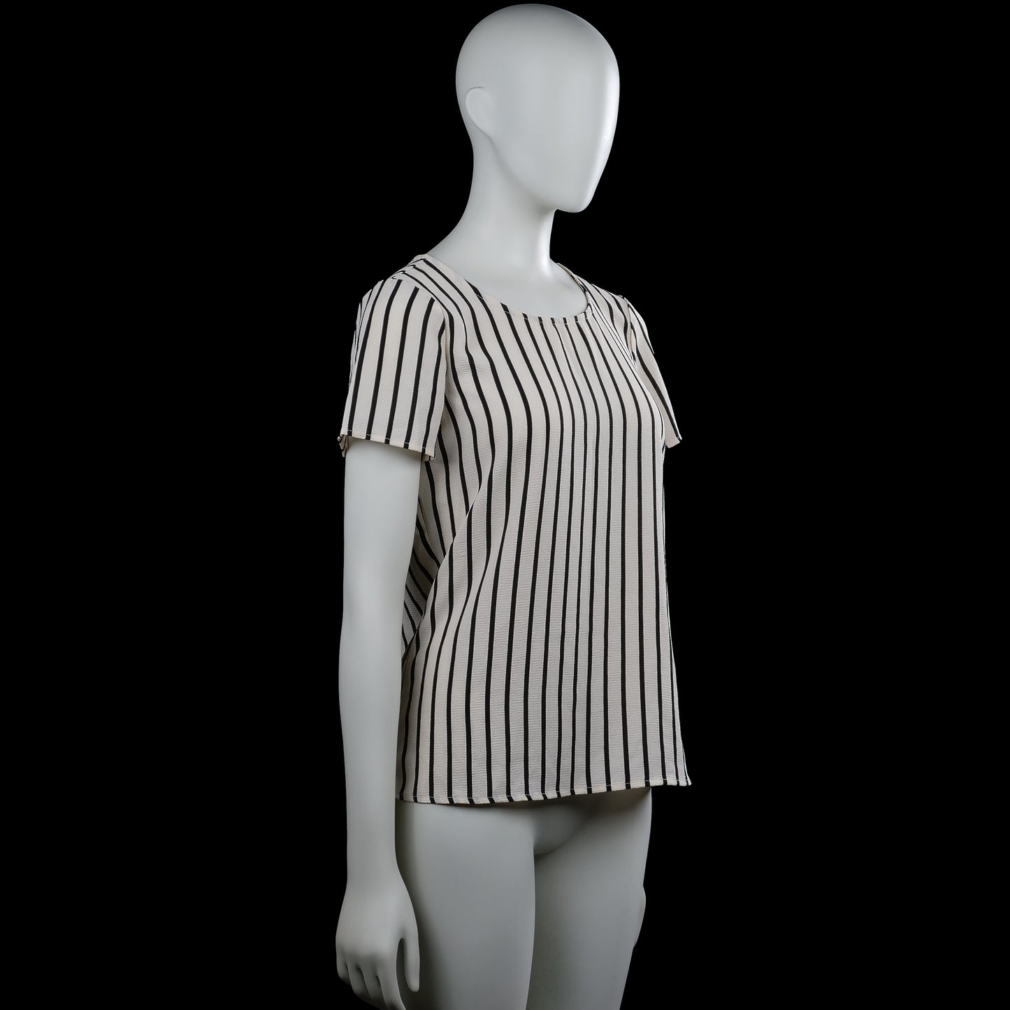 T-shirt - White & Black - Size XS