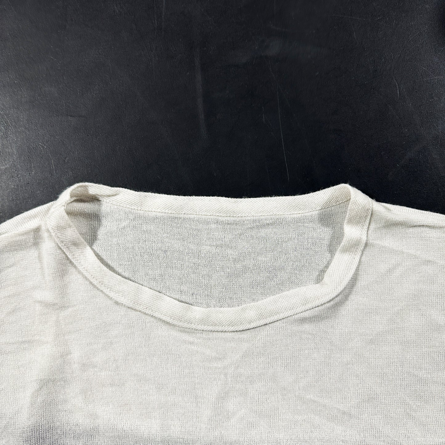 T-shirt - White & Black - Size L