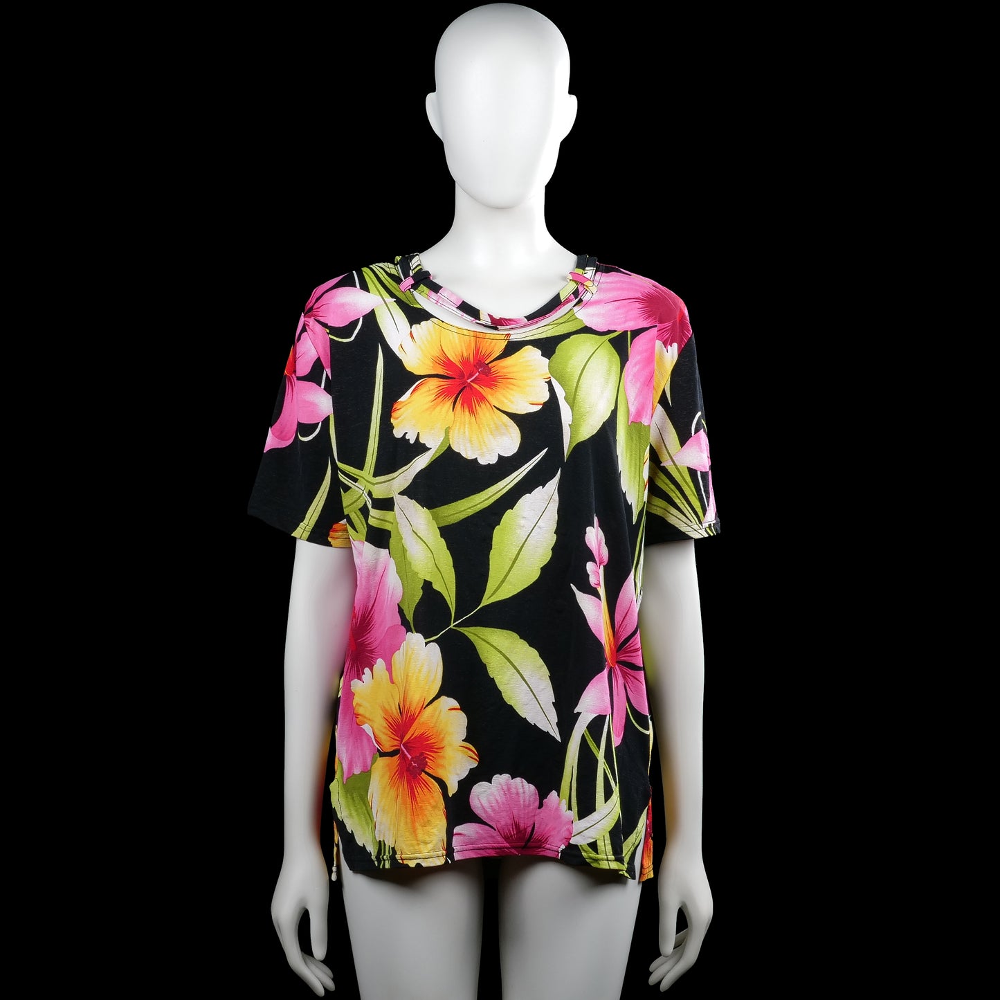 T-shirt - Multicolored - Size L - Multicolored floral top with a scoop neckline and short sleeves. Features plain cuffs and a straight hem with side slits.