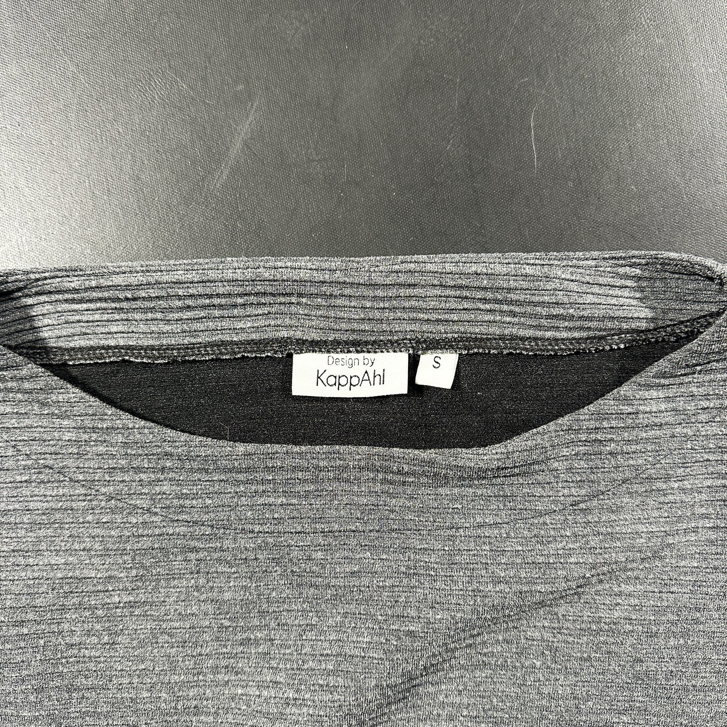 T-shirt - Gray - Size S