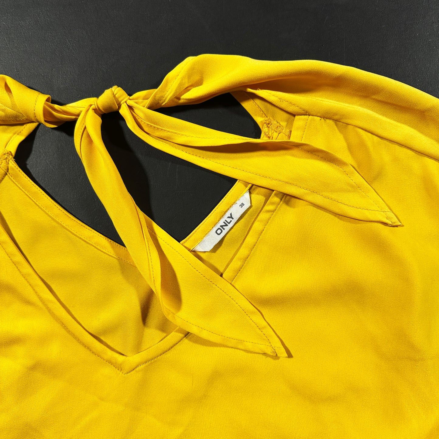 T-shirt - Yellow - Size 38
