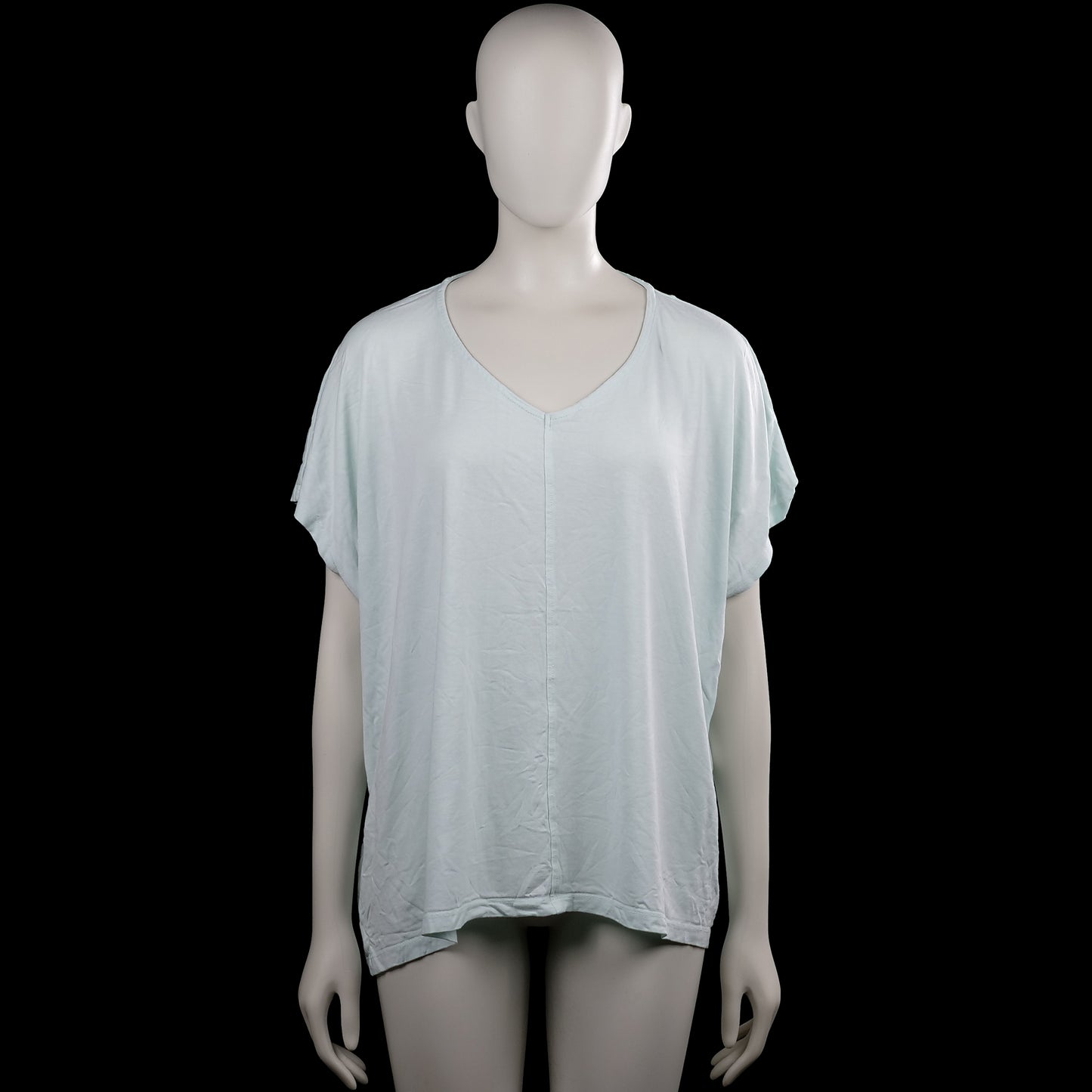 Mywear - T-shirt - Mint - Size XL - Mint solid top with a V-neckline and short sleeves. Features plain cuffs and a straight hem.