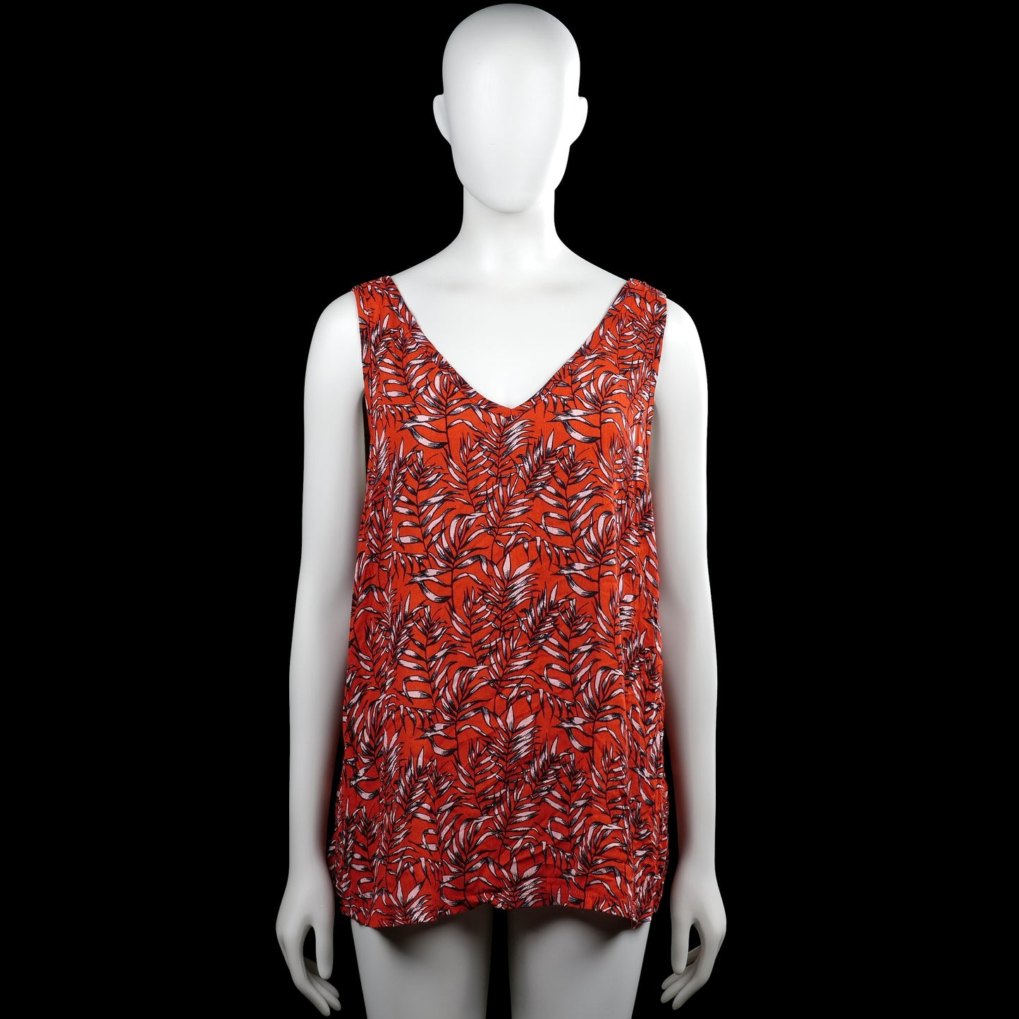 Tank top - Red & Black - Size 46 - Red sleeveless top with a black and white leaf print and a V-neckline. Straight hem with plain arm openings.