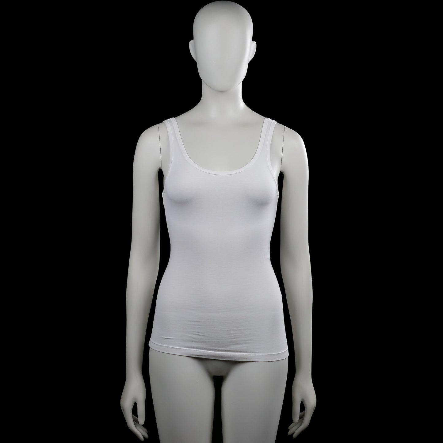 Tank top - White - Size 34 - White solid sleeveless tank top with a scoop neckline and back. Straight hem with plain armhole and neckline trim.