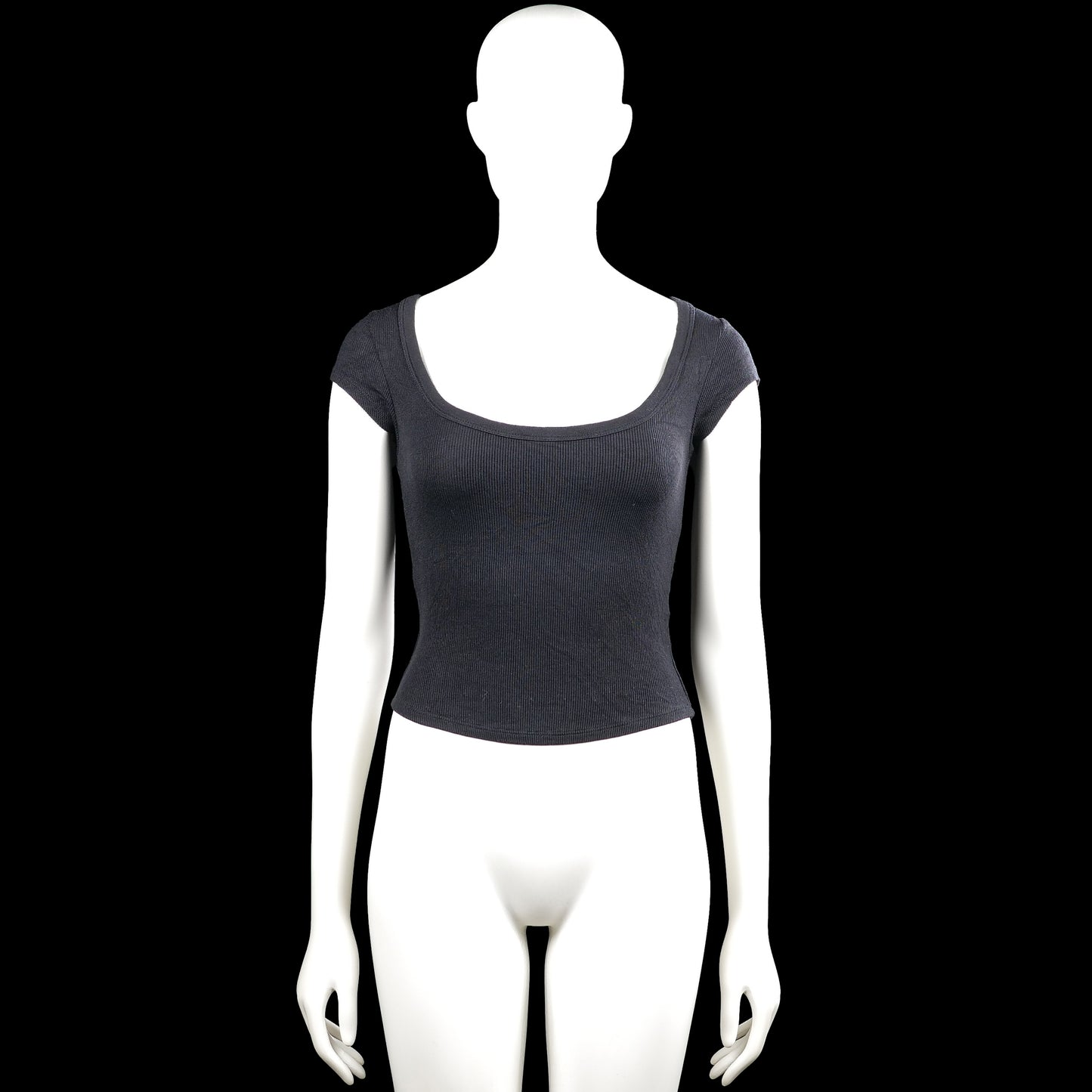 Garage - T-shirt - Black - Size XS - Black solid short-sleeve top with a scoop neckline and plain cuffs. Straight hem with no visible closures.