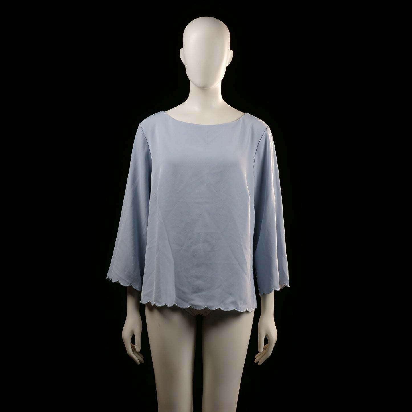 H&M - Blouse - Light Blue - Size 44 - Loose-fitting top with wide 3/4 sleeves and a scalloped hemline and sleeve edges. Features a round neckline with no visible closures.