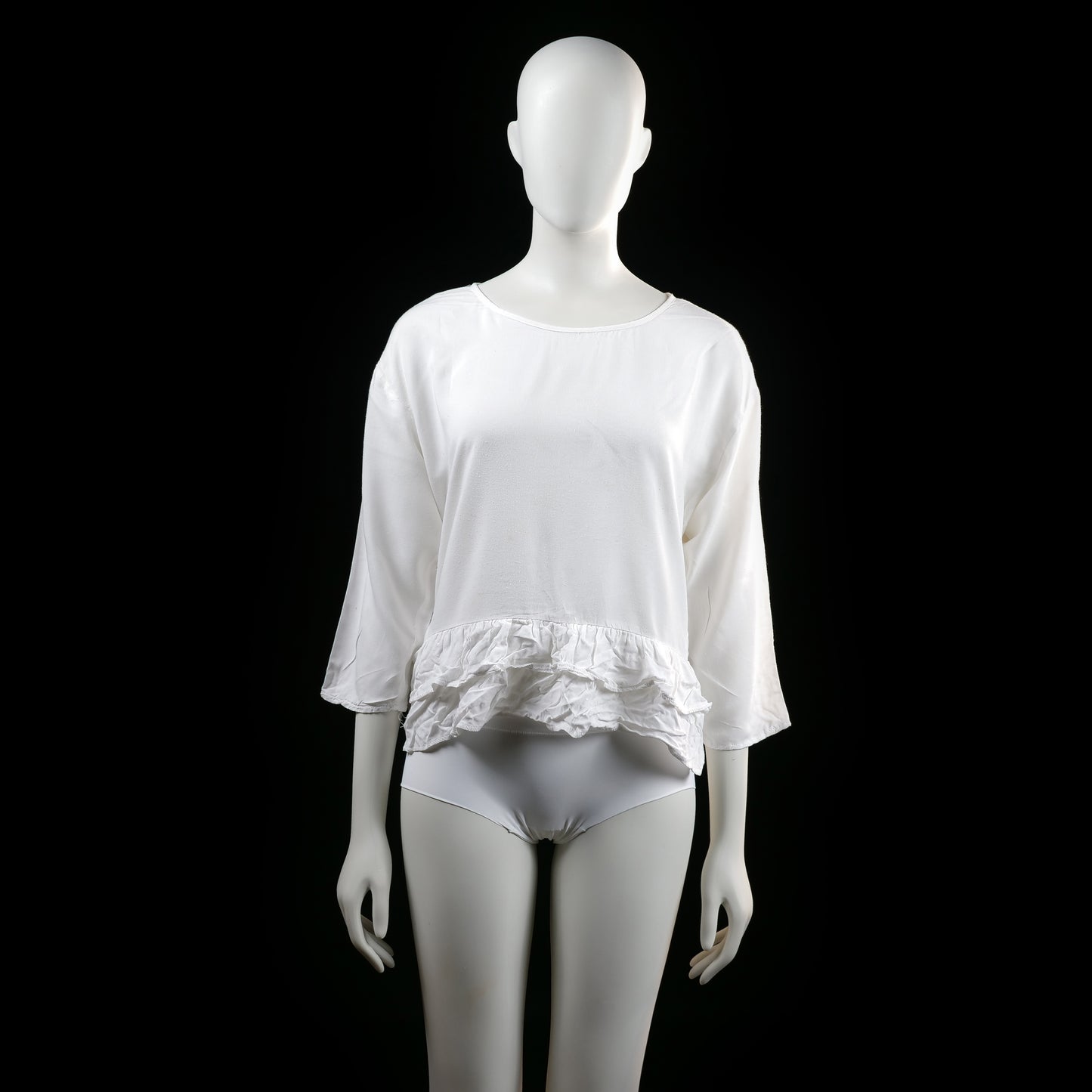 Only - Blouse - White - Size 36 - Loose-fitting white top with 3/4 sleeves and a wide round neckline. Features a pronounced double-layered ruffle at the hem.