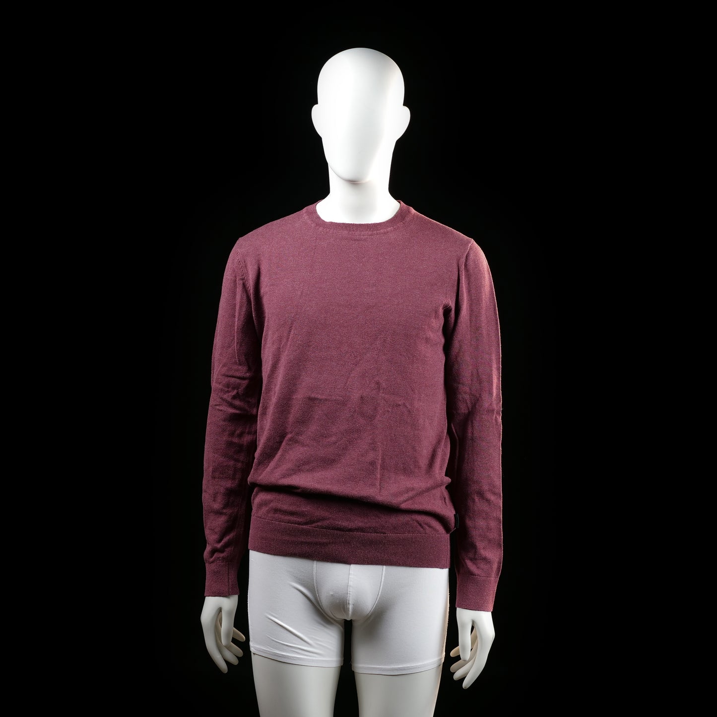 Saint Steve - Sweater - Burgundy - Size L - Lightweight crew neck sweater with ribbed cuffs and hem. Fitted silhouette with long sleeves.