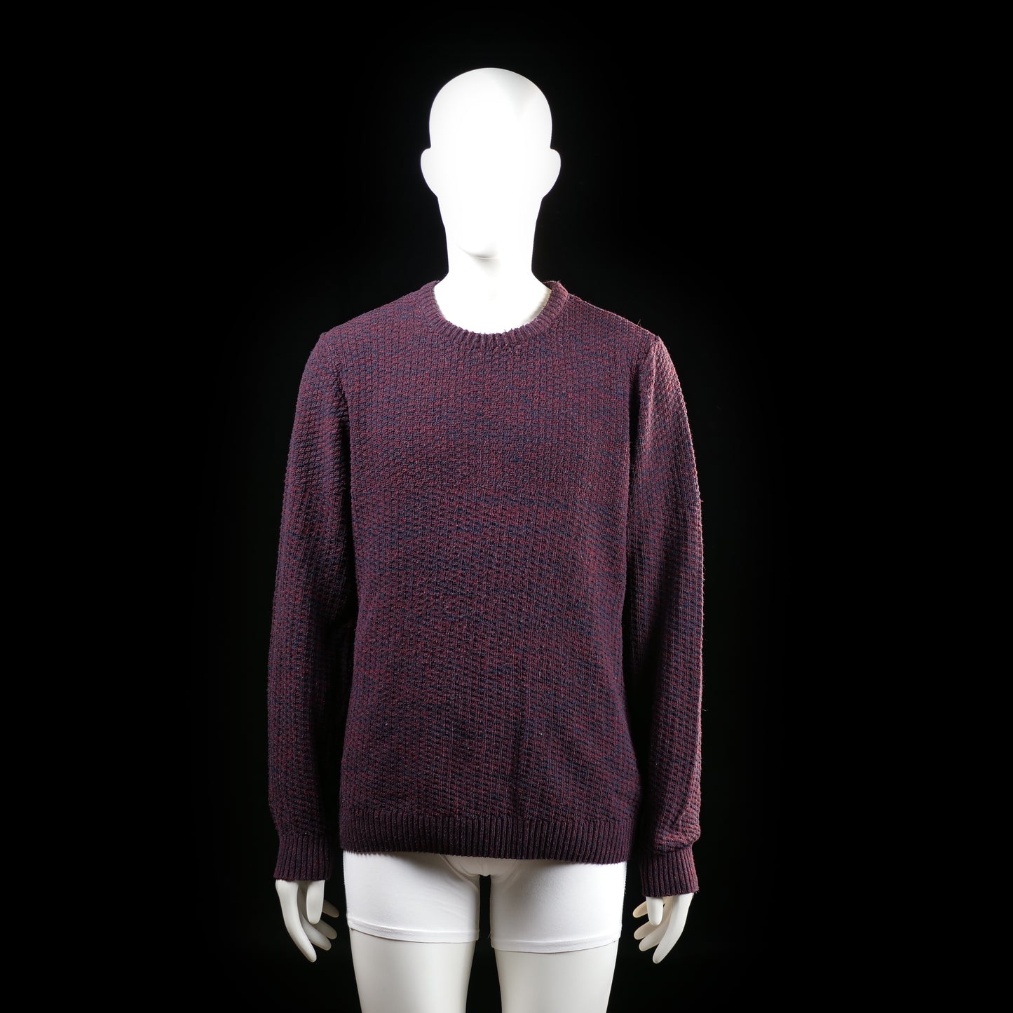 Defacto - Sweater - Burgundy & Navy - Size L - Textured crewneck sweater with ribbed cuffs and hem. Features an interwoven pattern in dark red and navy tones.