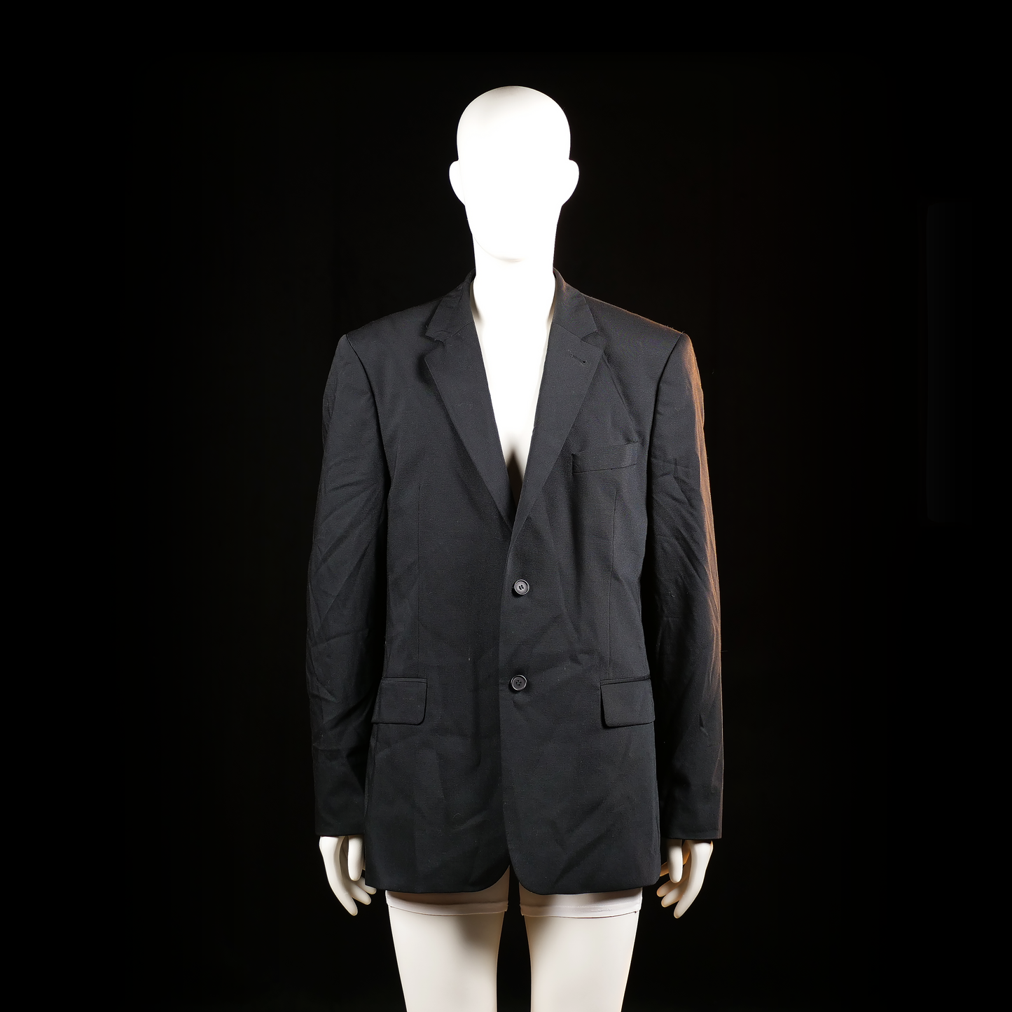 Riley - Blazer - Black - Size 54 - Single-breasted blazer with two front buttons, notched lapels, and flap pockets. Features a welt chest pocket and button-cuffed sleeves.