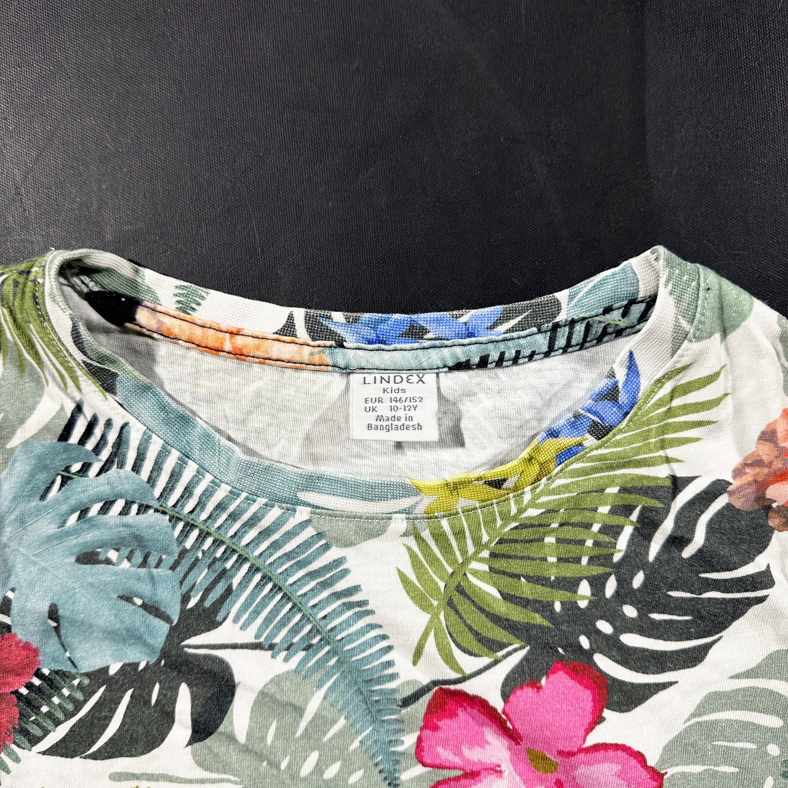 T-shirt - Multicolored - Size 146, 152