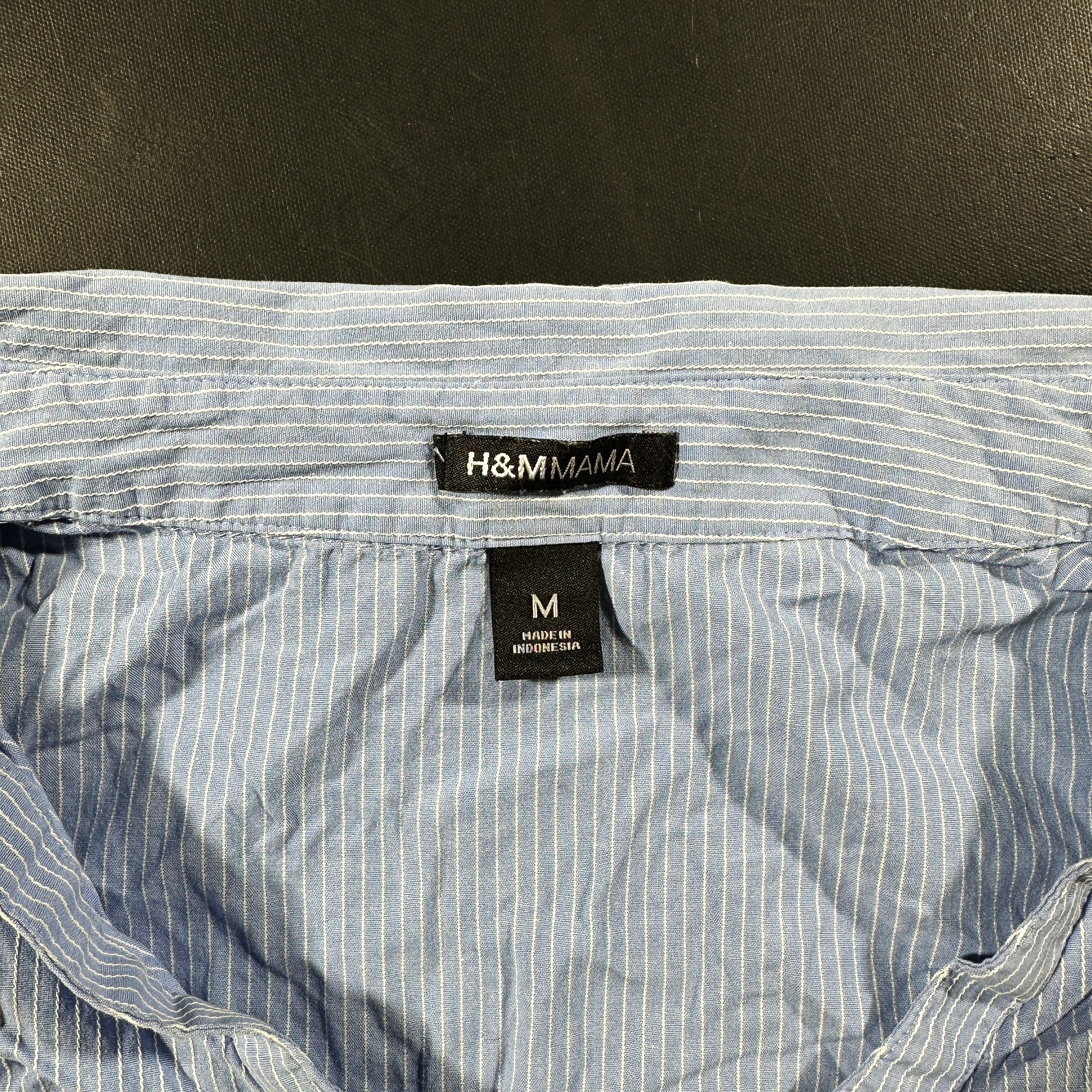 T-shirt - Light Blue & White - Size M