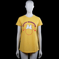 Clm - T-shirt - Yellow - Size L - (NEW) - Yellow round-neck T-shirt with short sleeves and plain cuffs. Features a front graphic print and a straight hem.