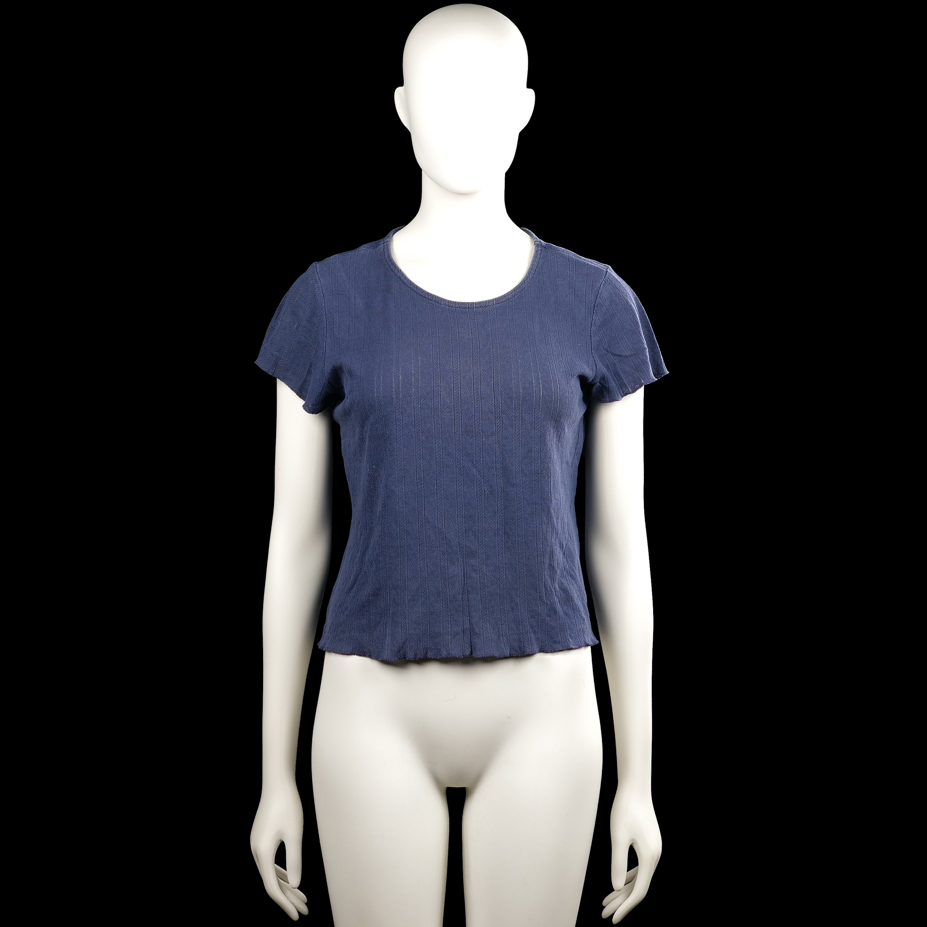 Only - T-shirt - Navy - Size S - Navy solid short-sleeve top with a round neckline and subtle vertical textured detailing. Straight hem and plain sleeve cuffs.
