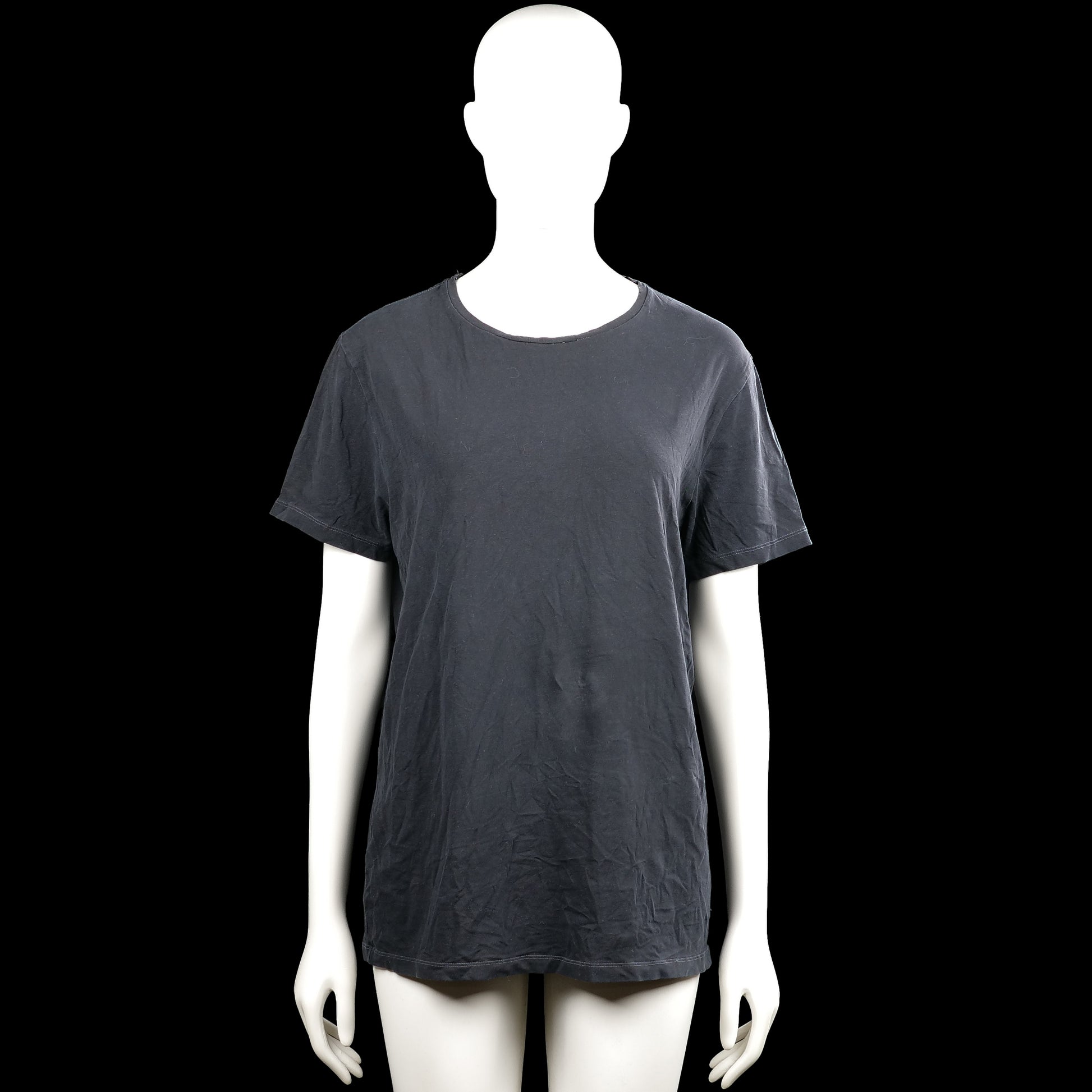 Riley - T-shirt - Charcoal - Size L - Charcoal solid T-shirt with a round neck and short sleeves. Straight hem and plain sleeve cuffs with no visible closures.