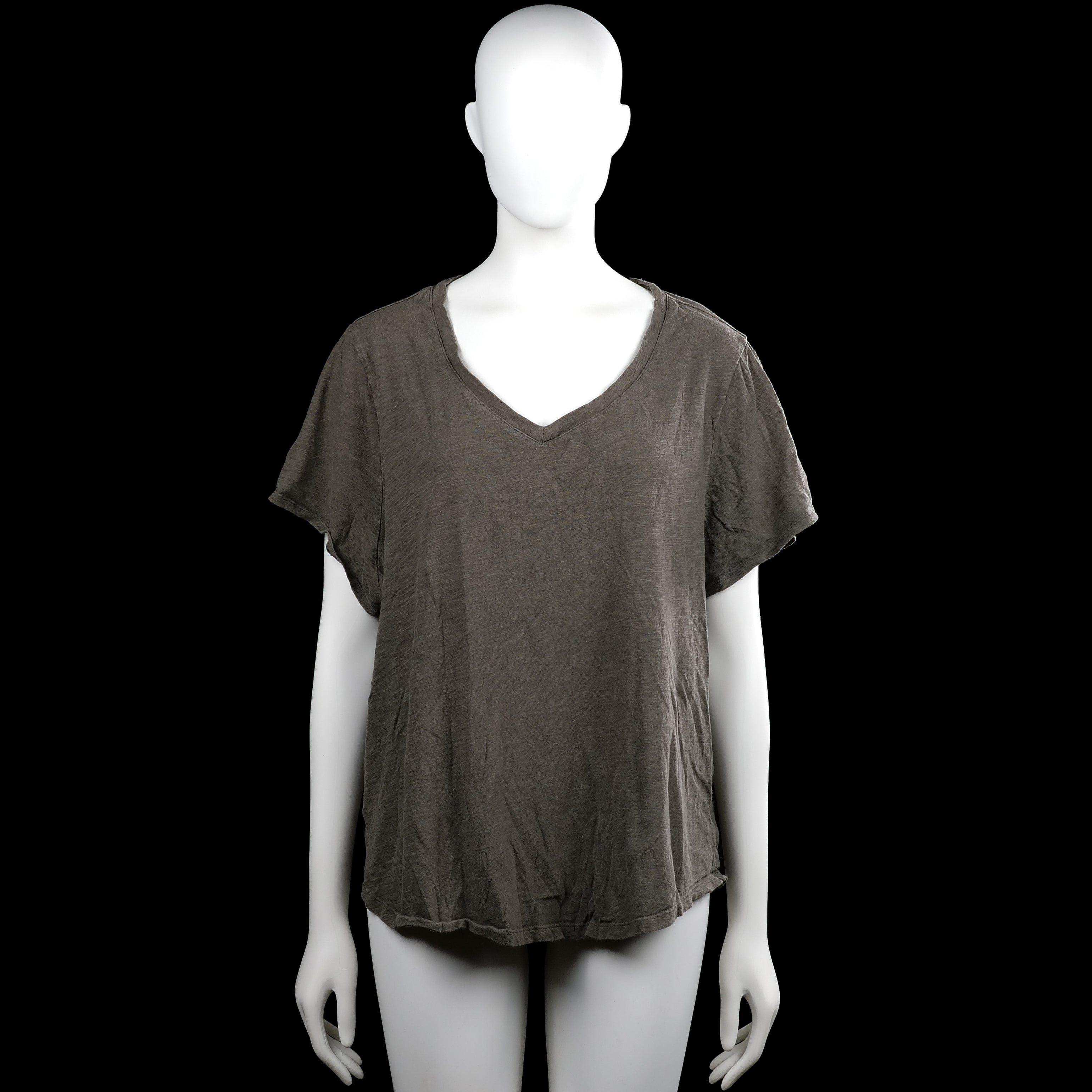 Old navy - T-shirt - Charcoal - Size XXL - Charcoal solid top with a V-neckline and short sleeves. Straight hem with plain sleeve cuffs.