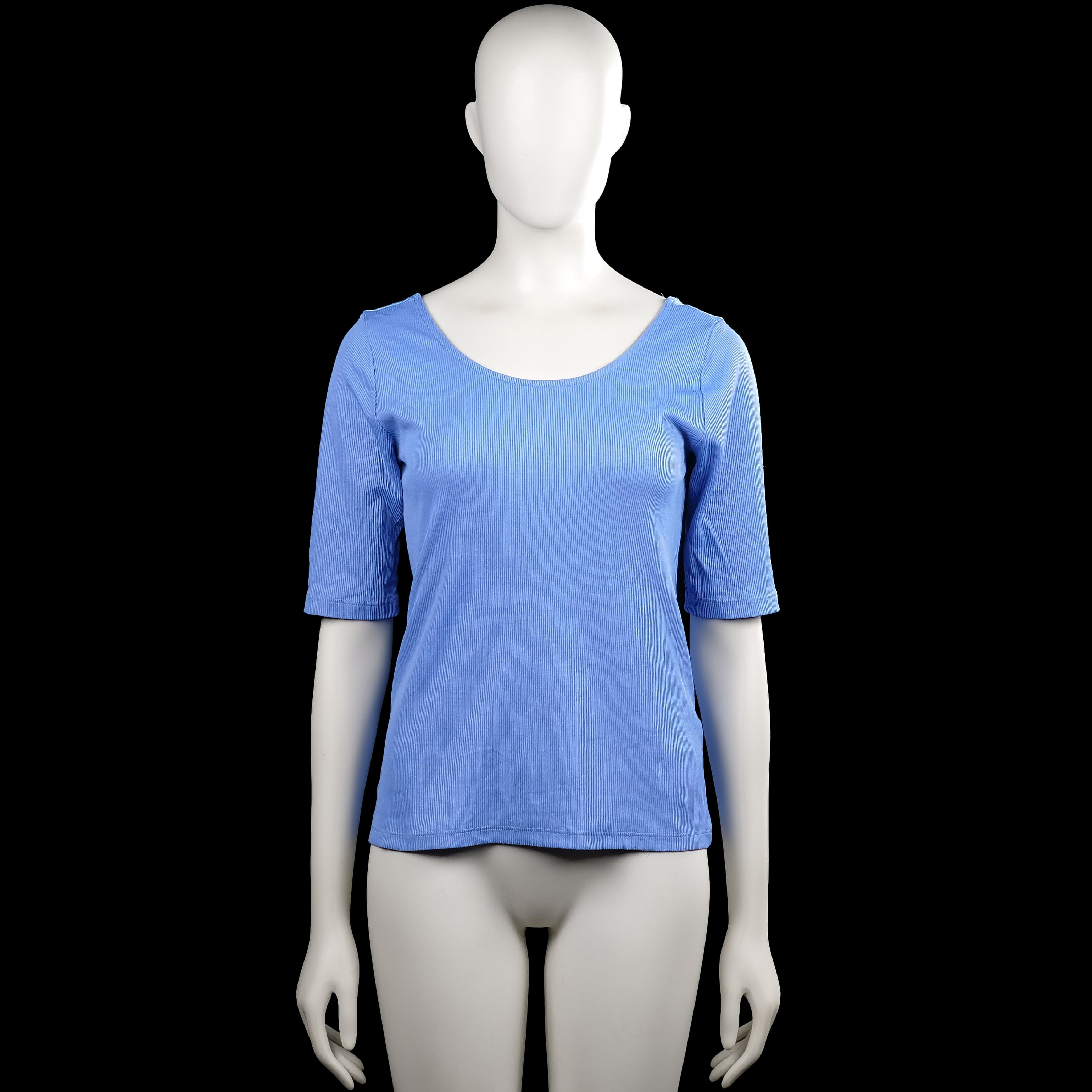 Vero Moda - T-shirt - Light Blue - Size S - Light blue solid top with a scoop neckline and three-quarter sleeves. Features plain cuffs and a straight hem.