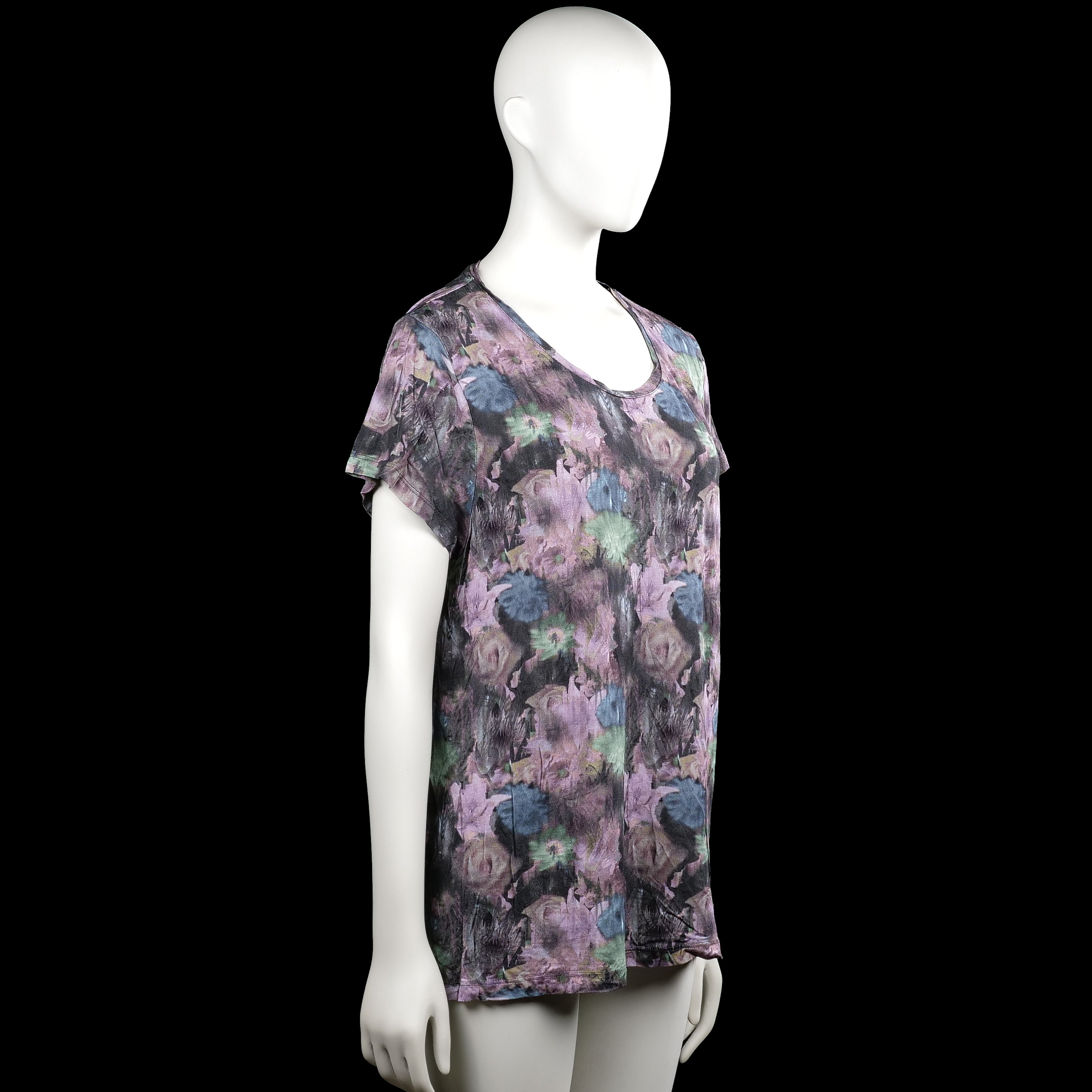T-shirt - Purple & Black - Size M