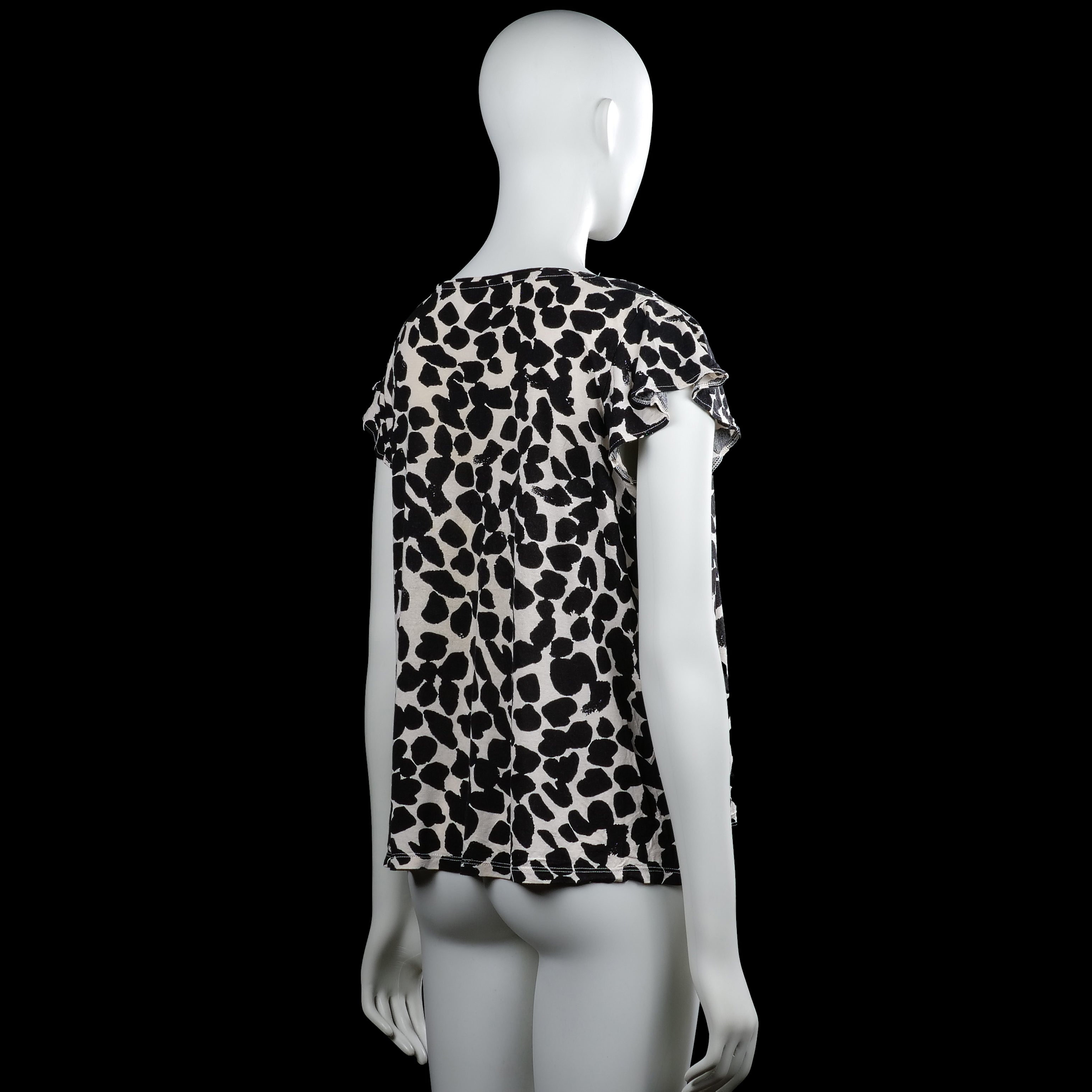 T-shirt - White & Black - Size M