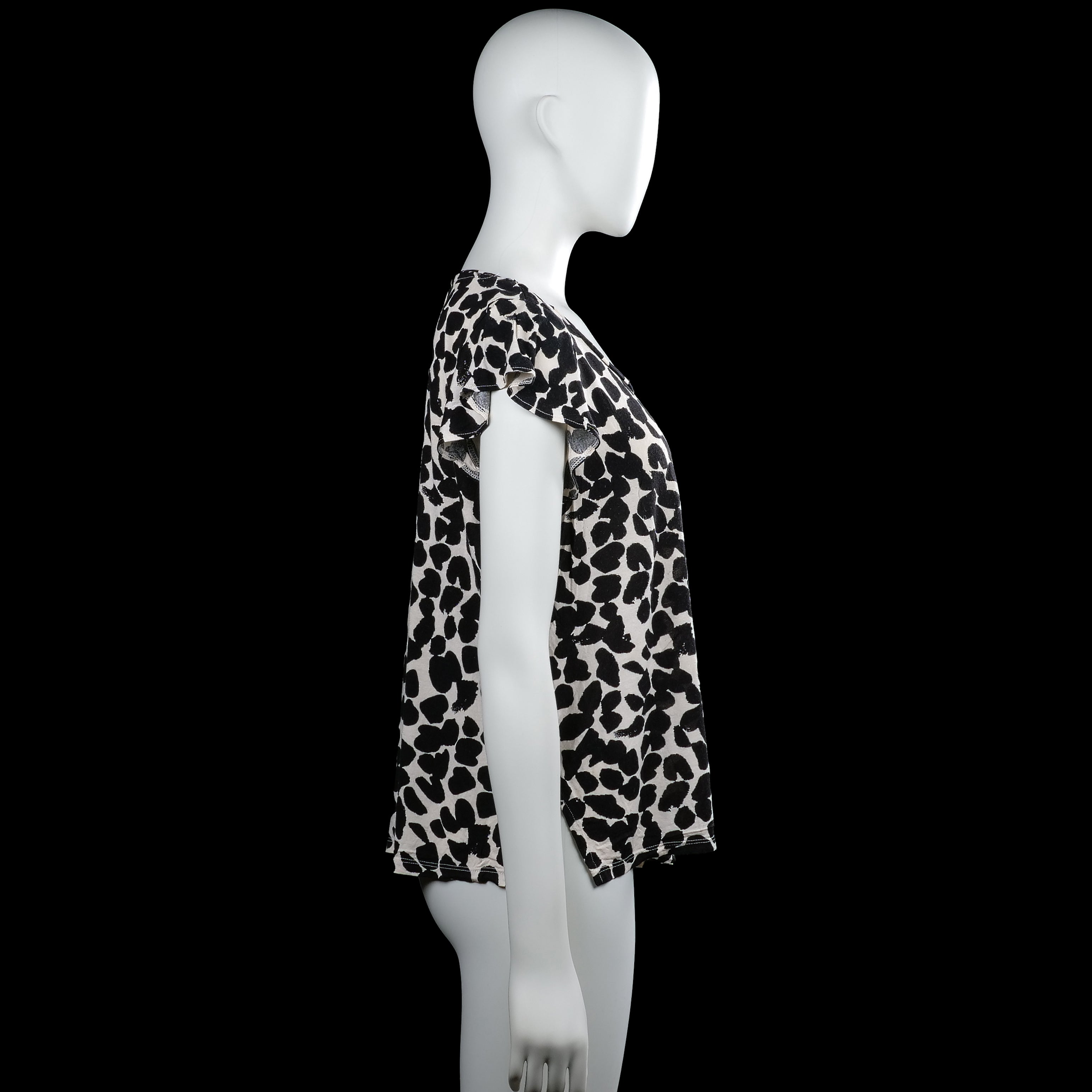 T-shirt - White & Black - Size M