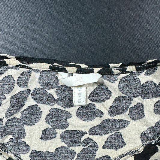 T-shirt - White & Black - Size M