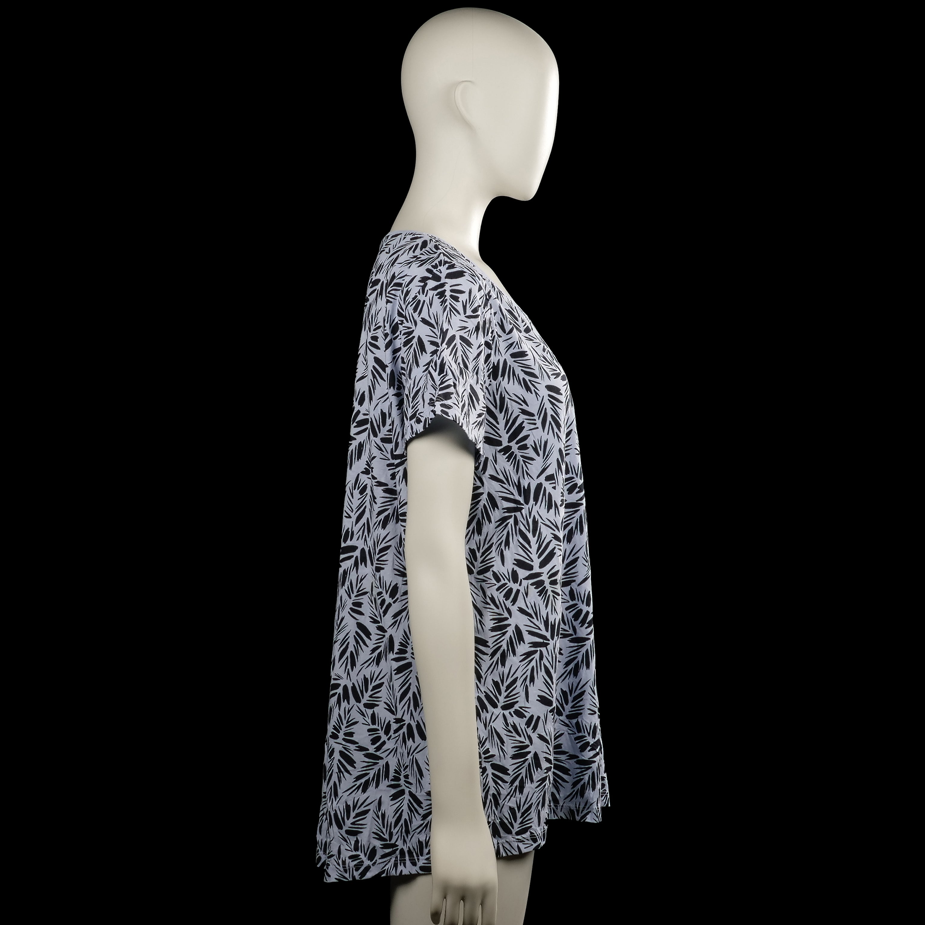 T-shirt - Light Gray & Black - Size XL