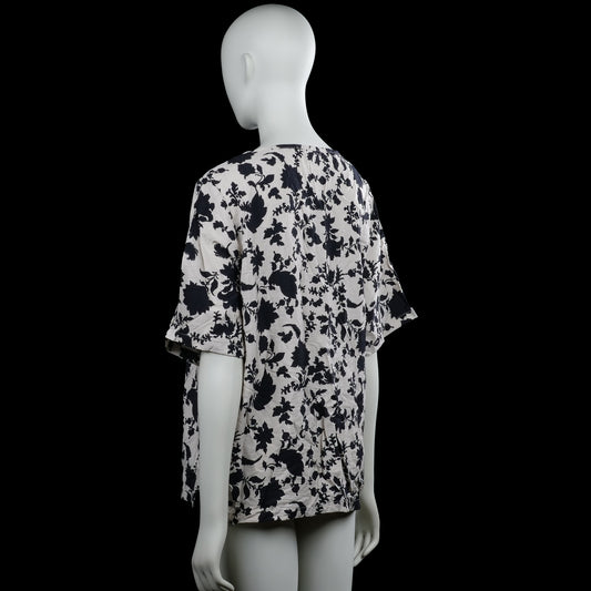 T-shirt - White & Black - Size L
