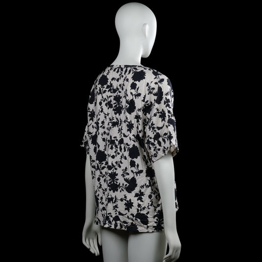 T-shirt - White & Black - Size L
