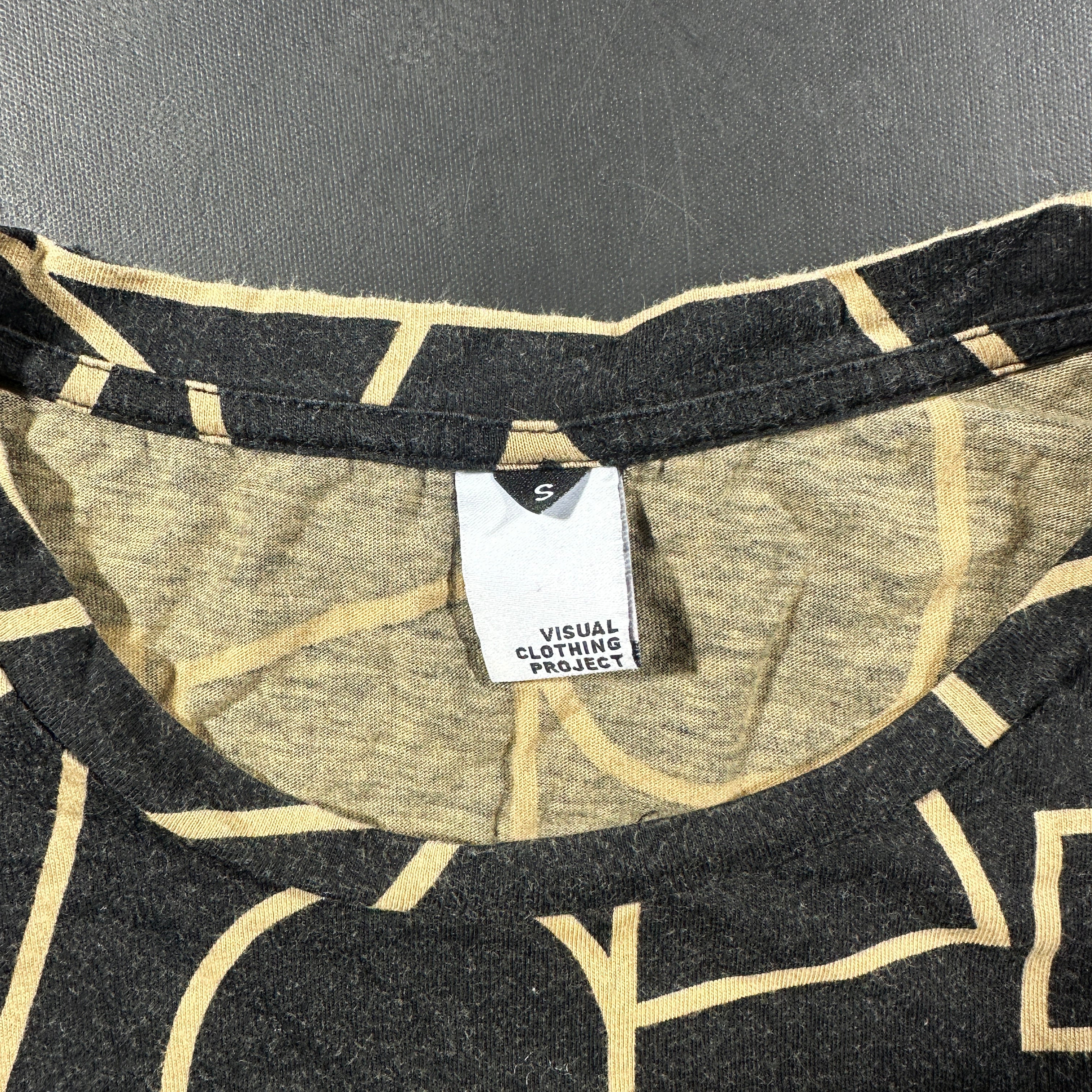 T-shirt - Navy & Beige - Size S