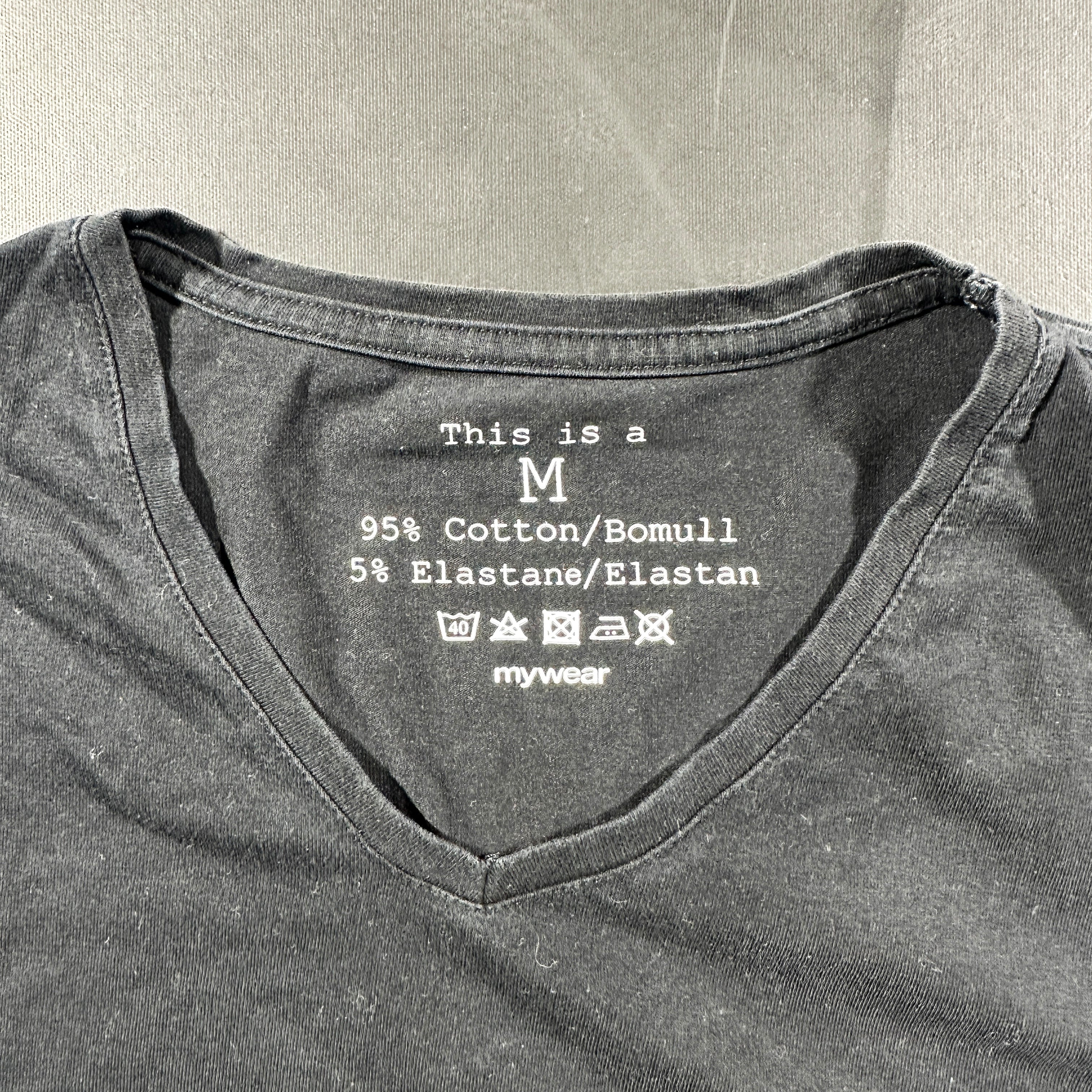 T-shirt - Dark Gray - Size M