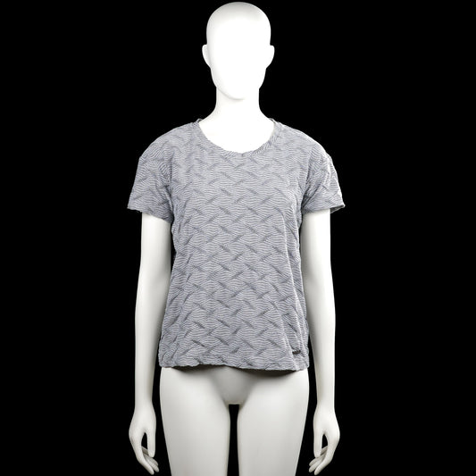 Numph - T-shirt - Light Gray & Dark Gray - Size S - Light gray and dark gray top with a diamond quilted pattern and a round neckline. Short sleeves with plain cuffs and a straight hem.
