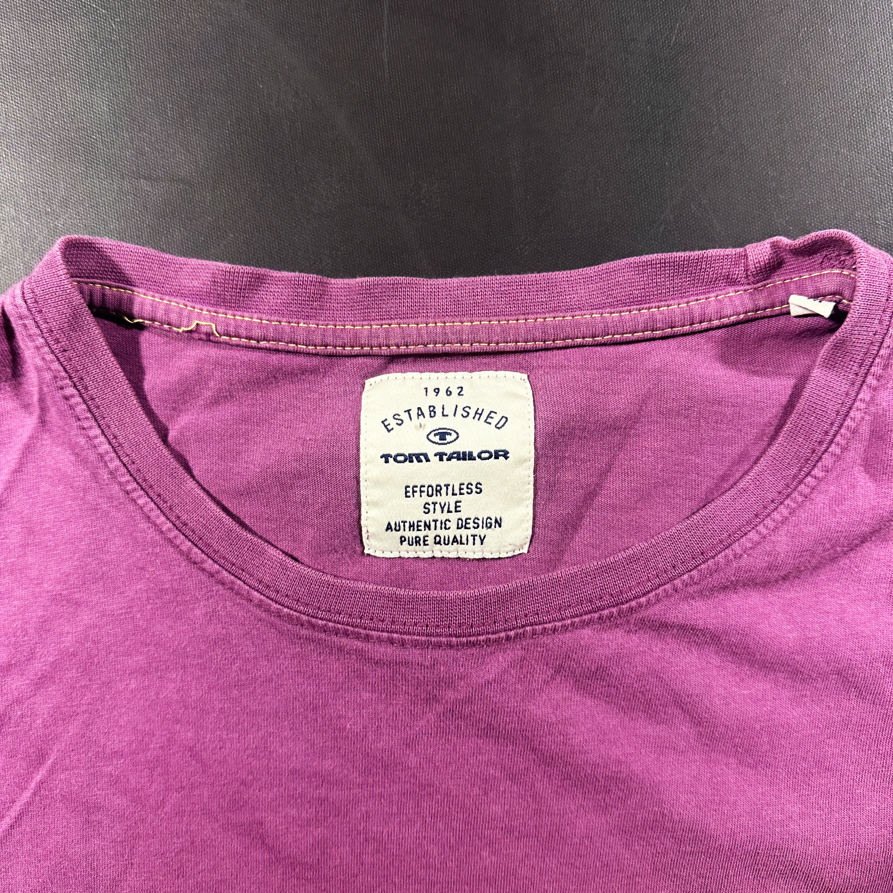 T-shirt - Purple - Size M