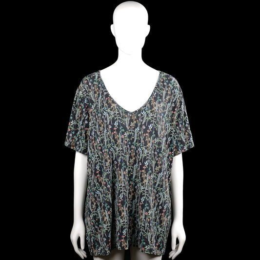 Msmode - T-shirt - Multicolored - Size 2XL - Multicolored floral top with a scoop neckline and short sleeves. Straight hem with plain sleeve cuffs.