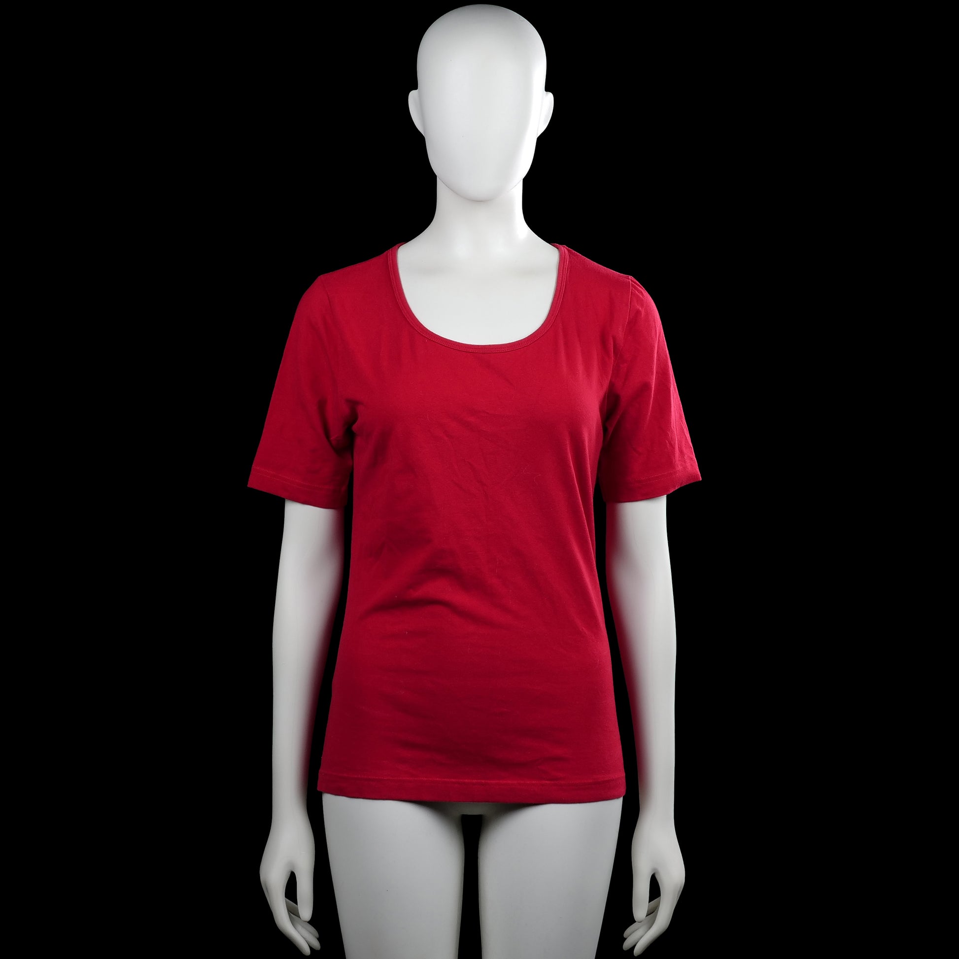 Flash - T-shirt - Red - Size M - Red solid top with a scoop neckline and short sleeves. Straight hem and plain cuffs.