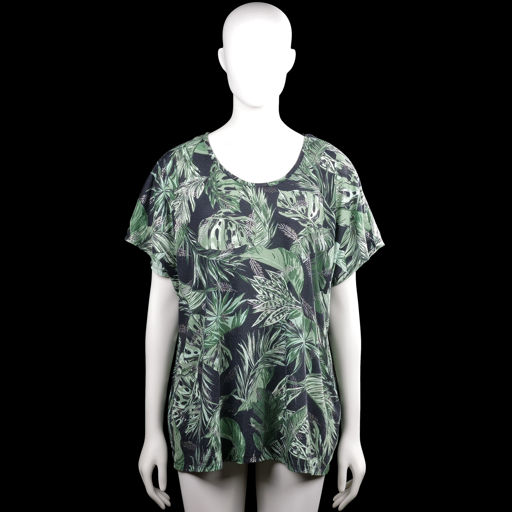 Msmode - T-shirt - Black & Forest Green - Size XXL - Black and forest green top with an all-over leaf floral pattern and a scoop neckline. Short sleeves with plain cuffs and a straight hem.