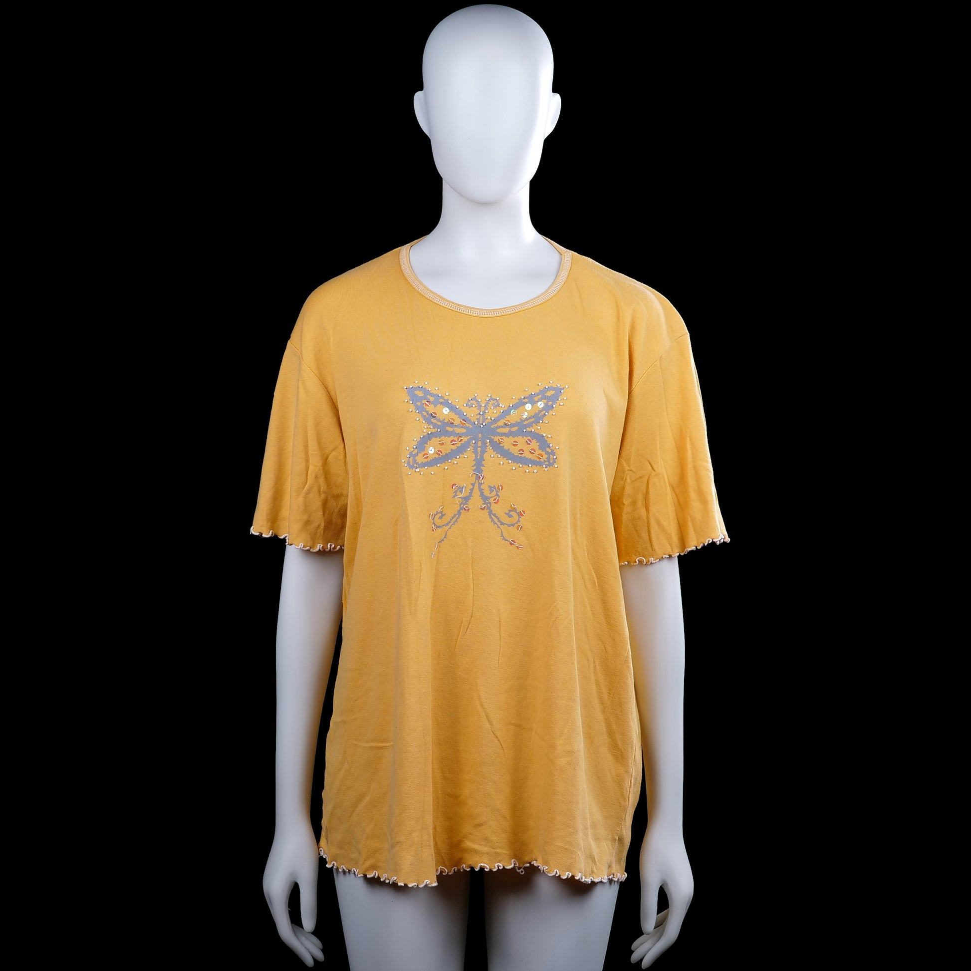 Great lady - T-shirt - Mustard - Size L - Mustard solid top with a round neckline and short sleeves. Features a front butterfly graphic and a straight hem.